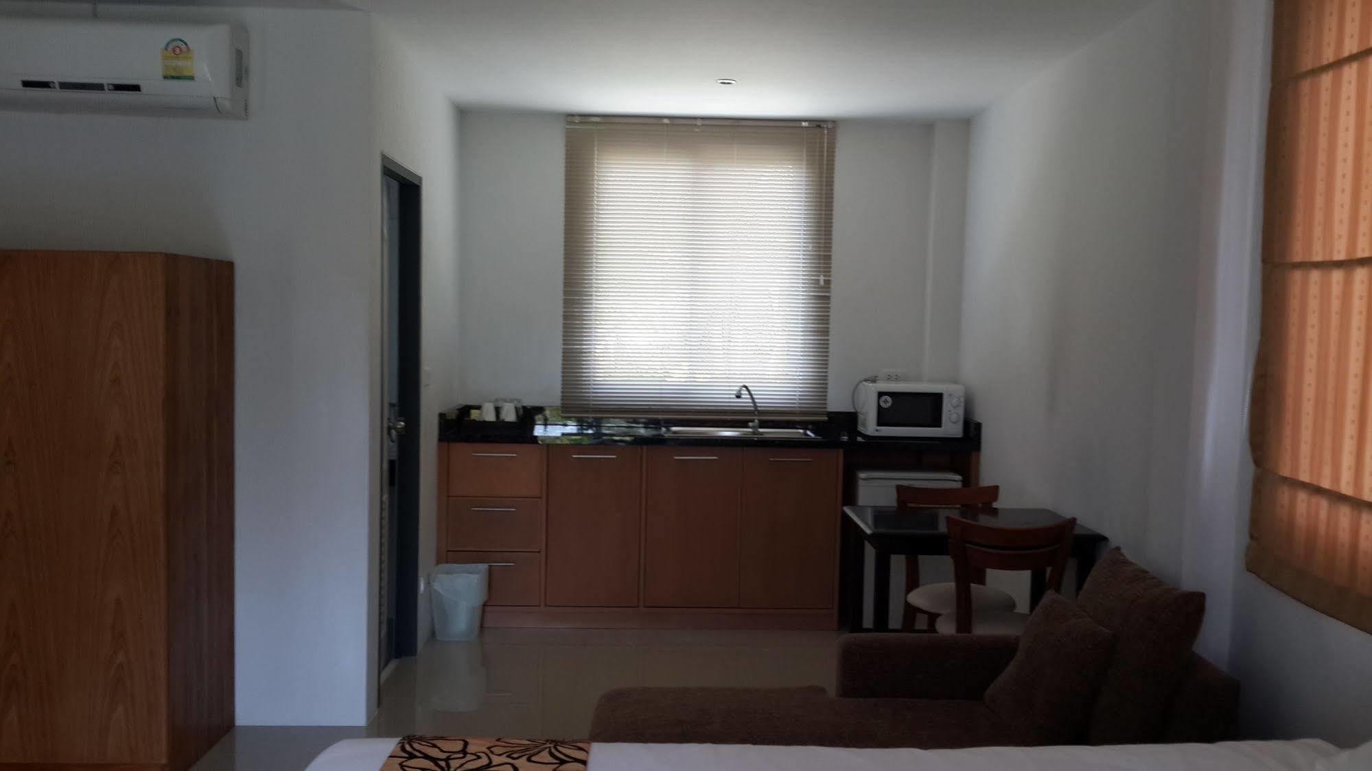Aemjai Hotel Taling Ngam (Koh Samui)