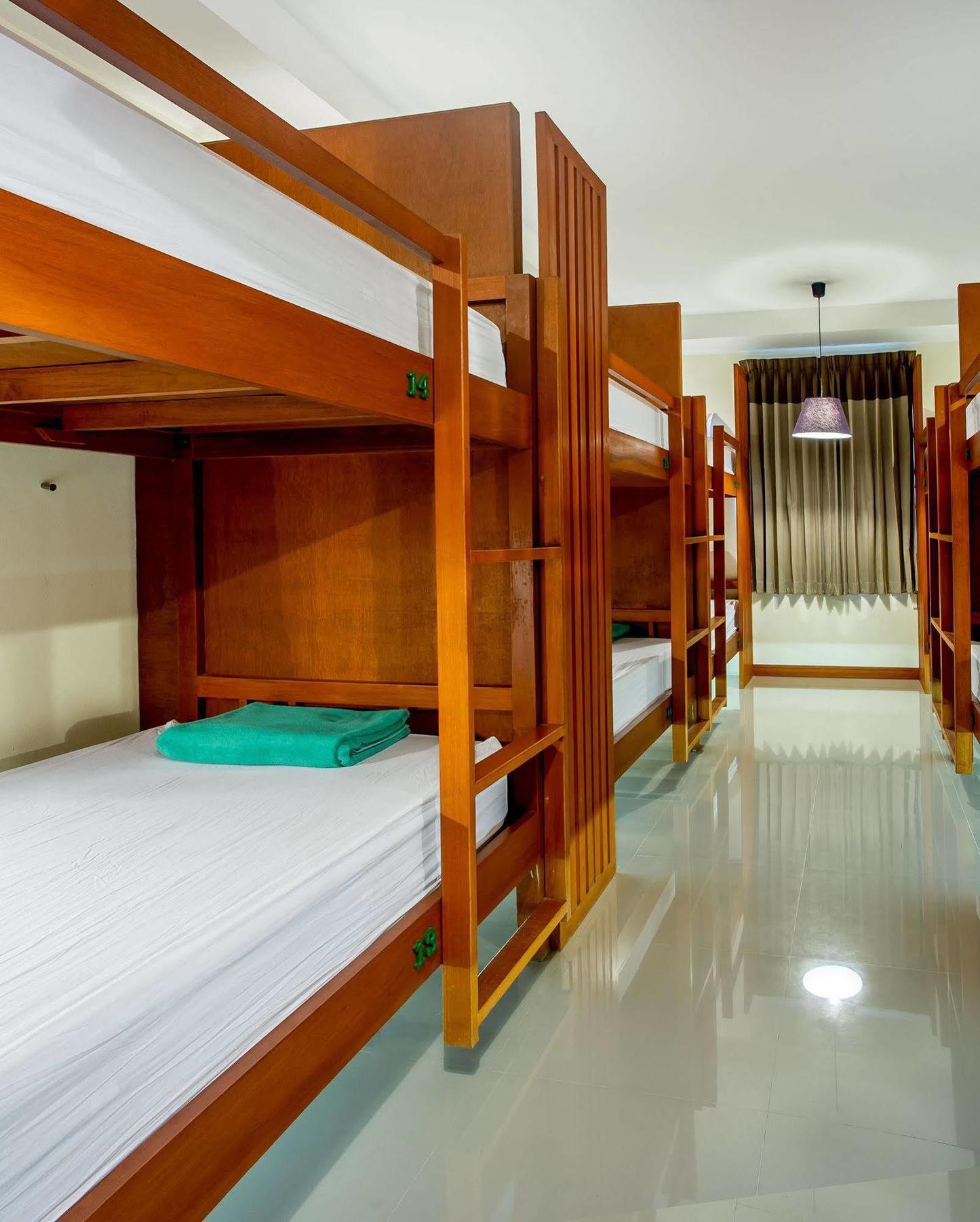 Phangan Pearl Hostel *