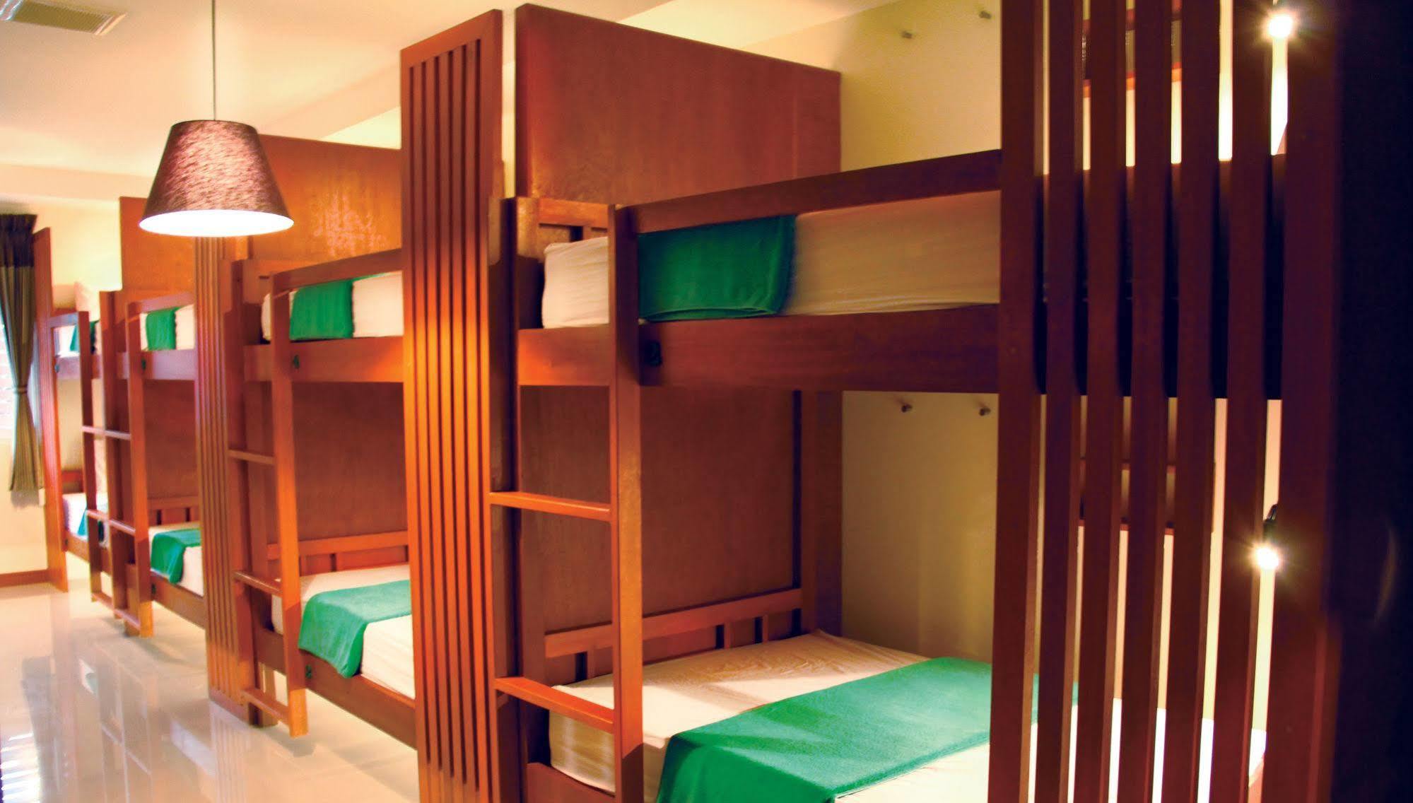 Phangan Pearl Hostel *
