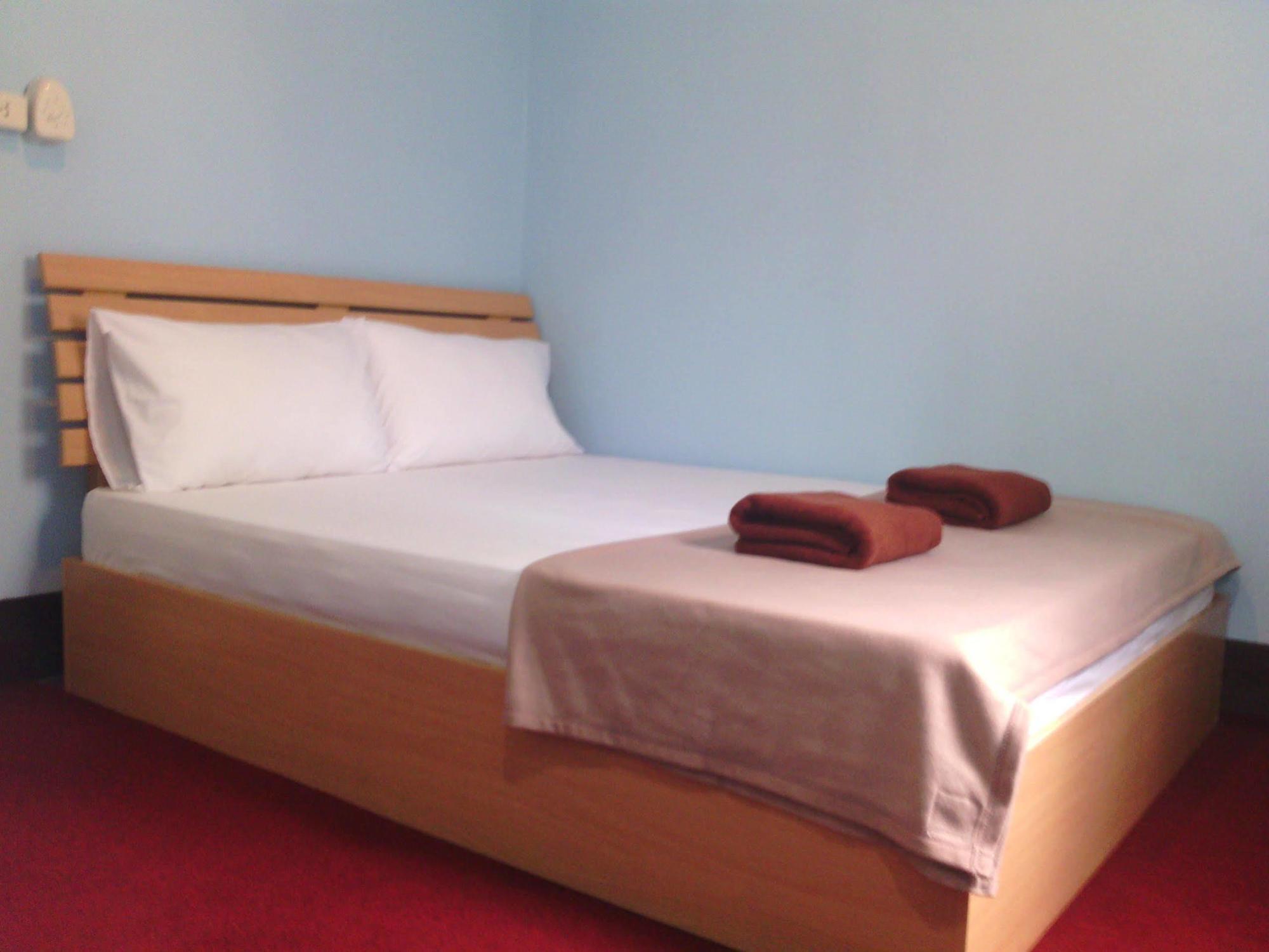 Hostel Baan Mook Anda *