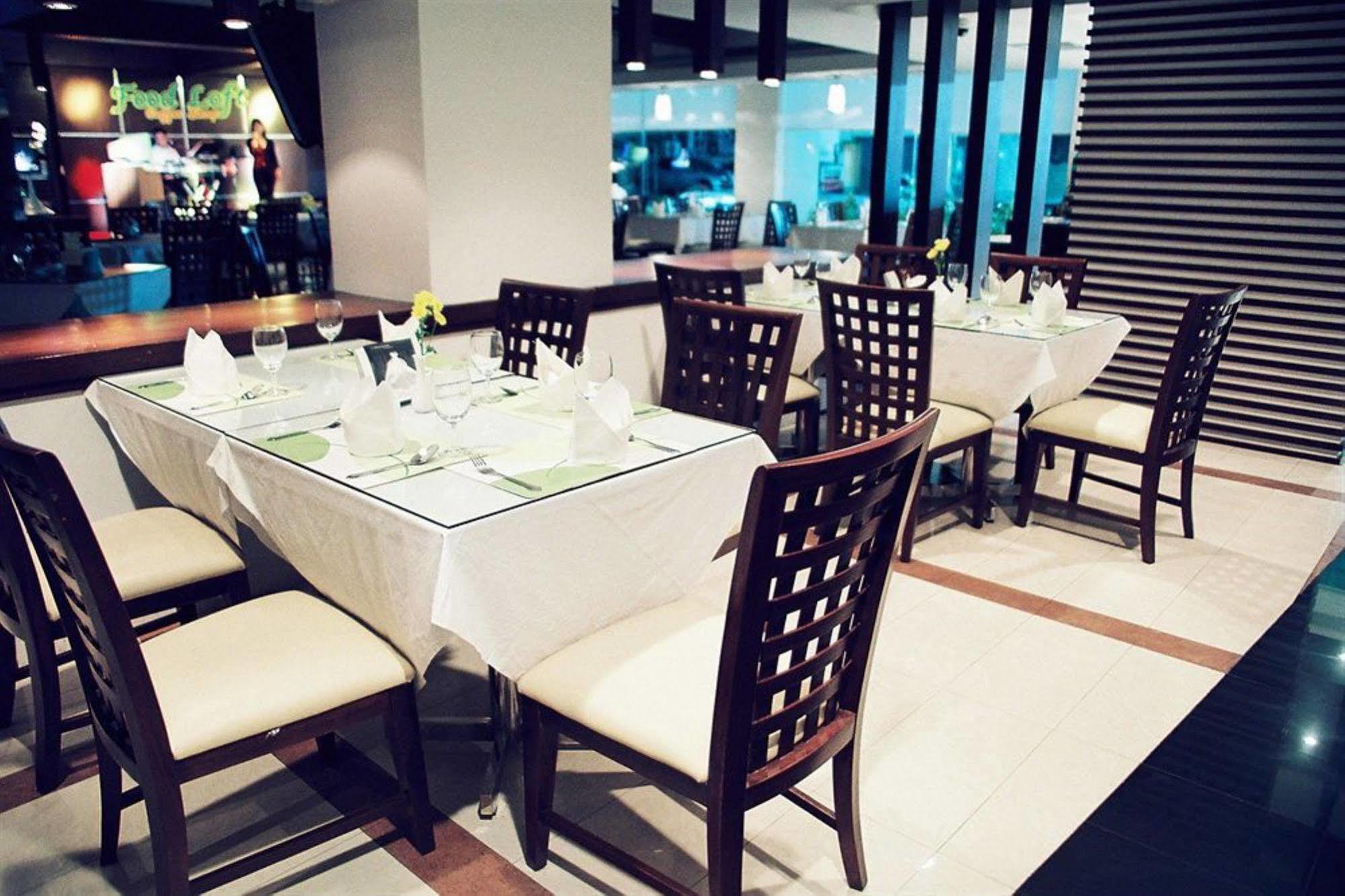 Hotel New Season Hat Yai