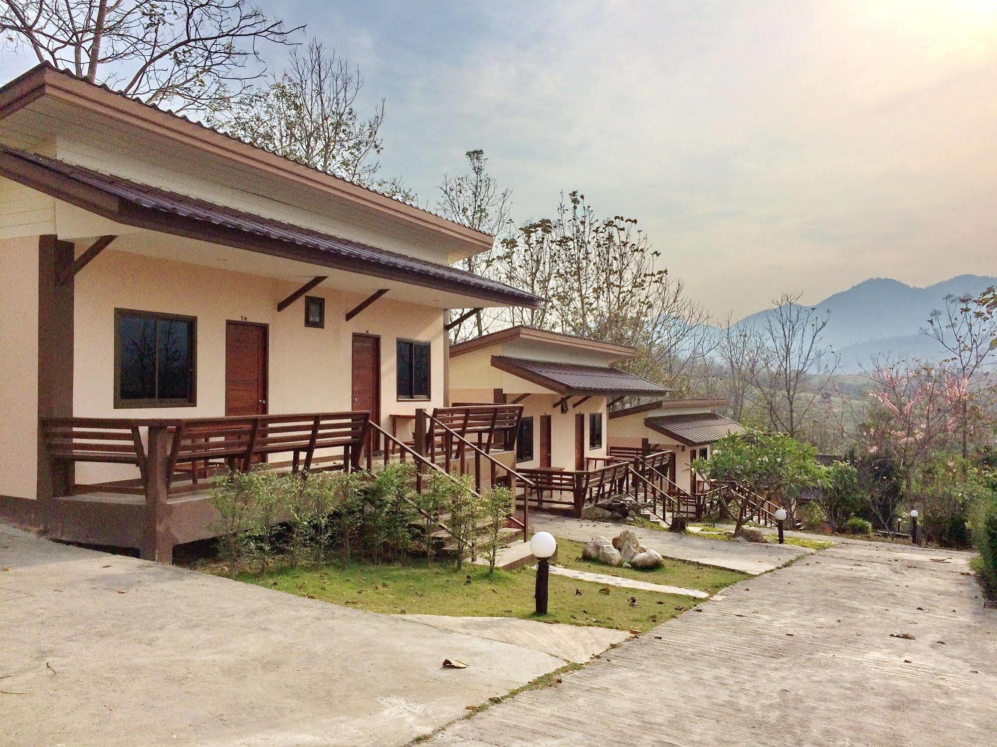 Resort Happy Village