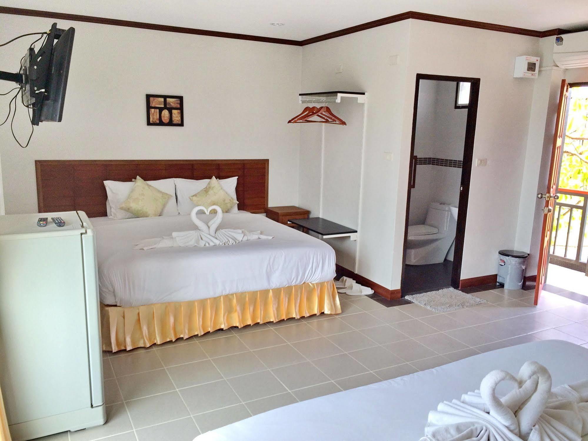 Happy Village Resort