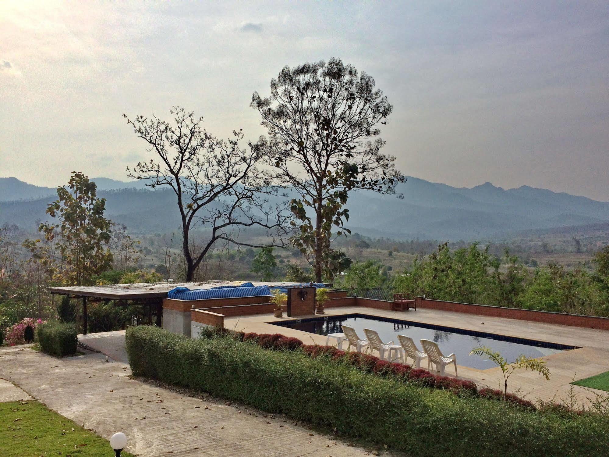 Resort Happy Village