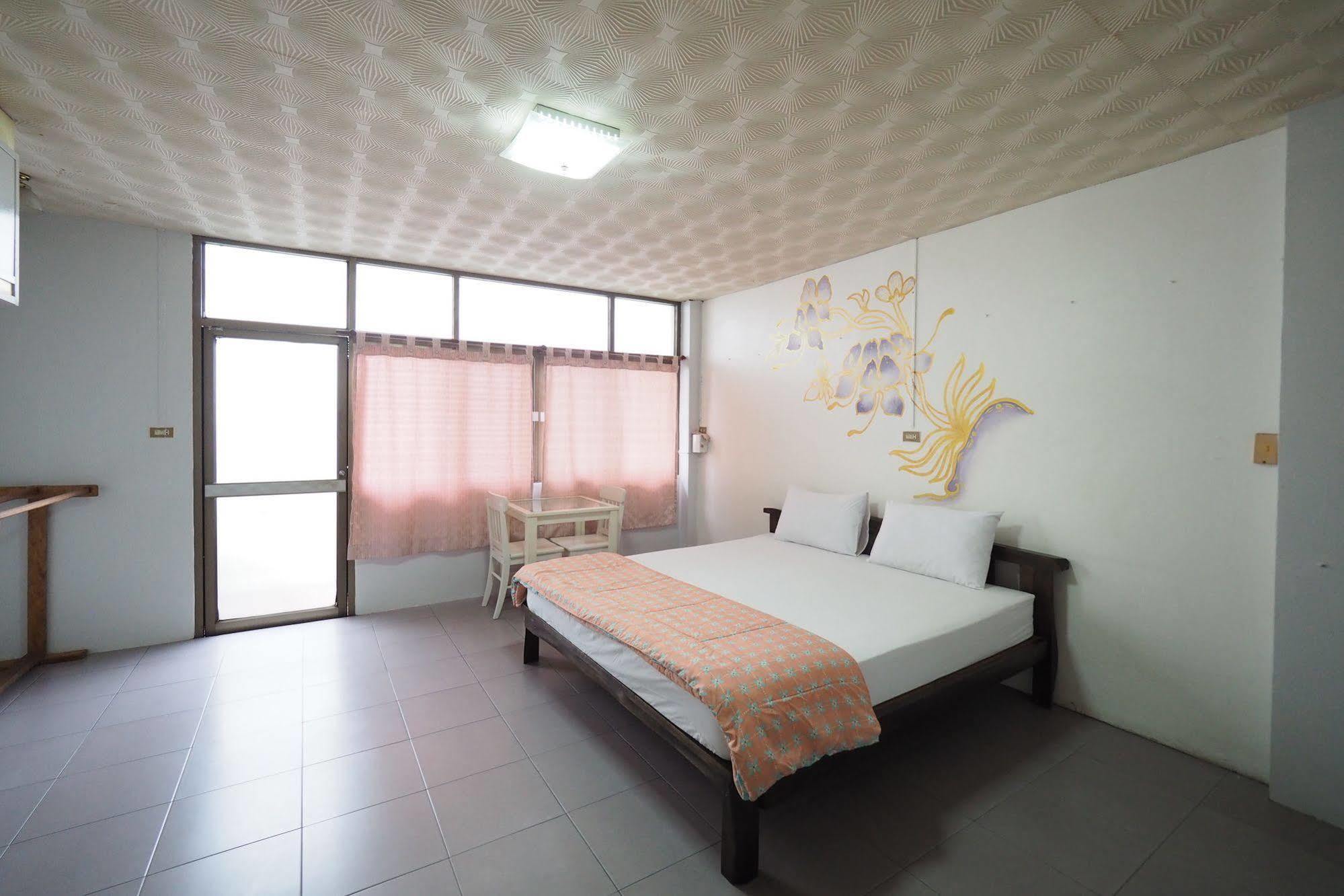No7 2* Krabi