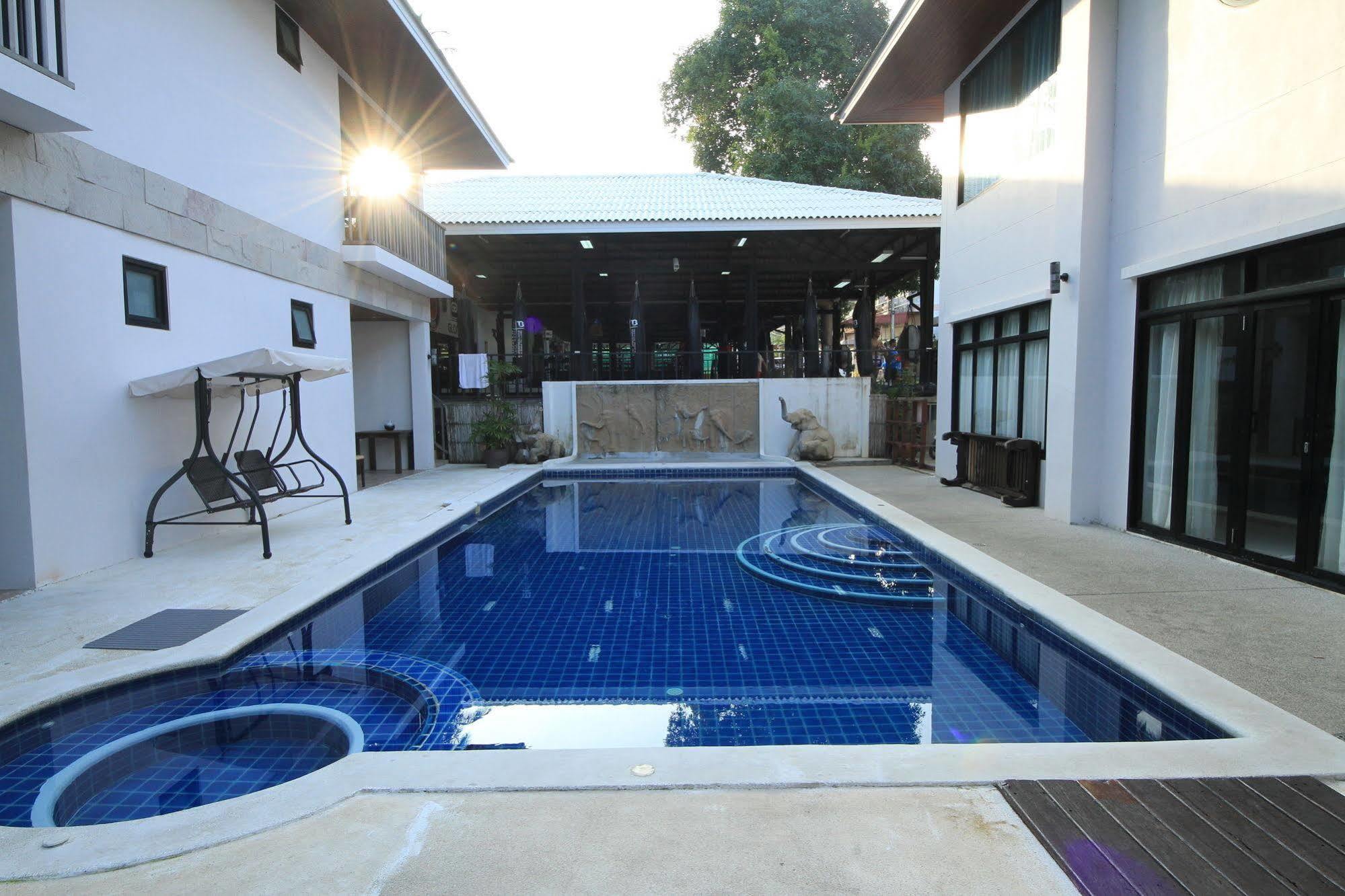 Superpro Samui 2*
