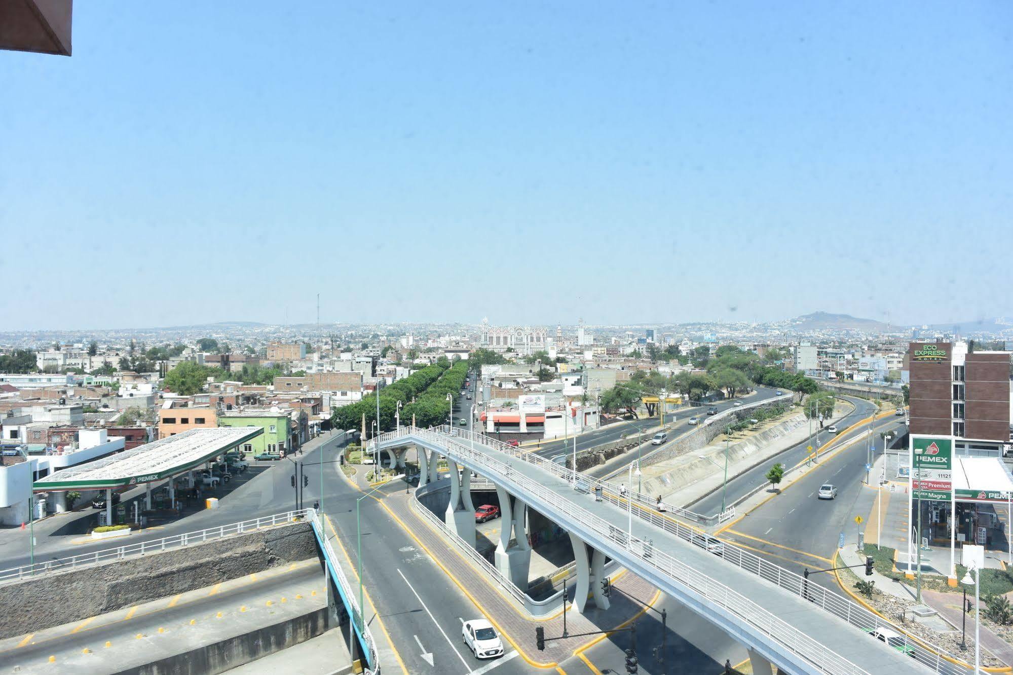 Hotel Maraya & -sha