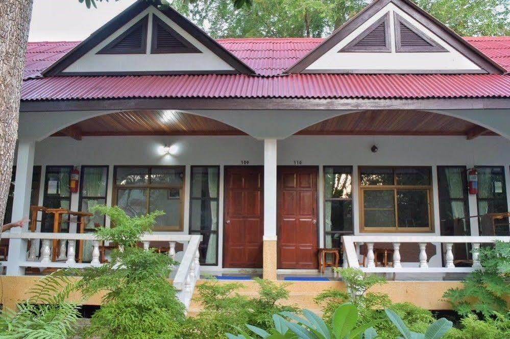 Pen's Koh Phangan Hotel 3*