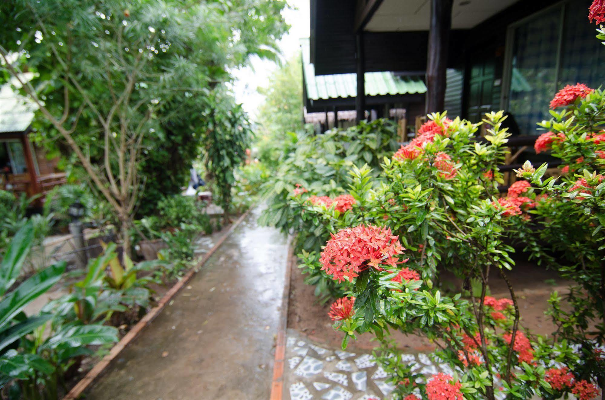 Hostel Sea Garden Hostels