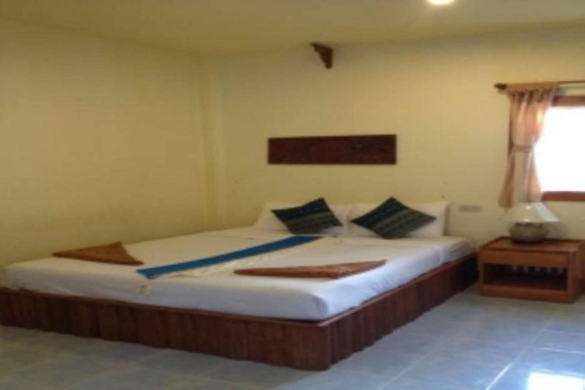 Phuwadee Resort 3*