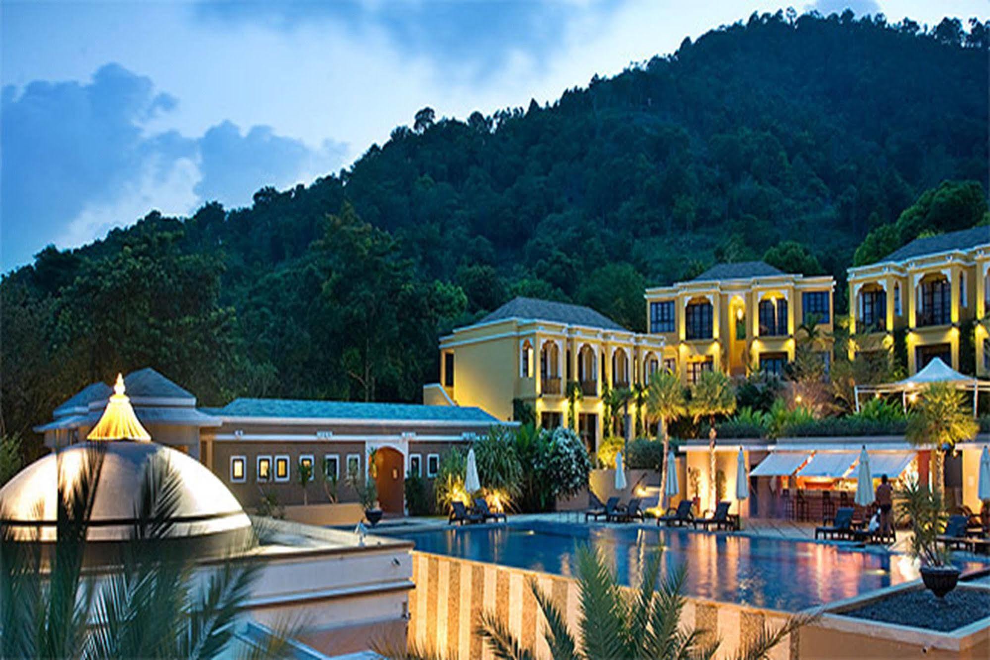 Absolute Sanctuary (adults Only) 4*