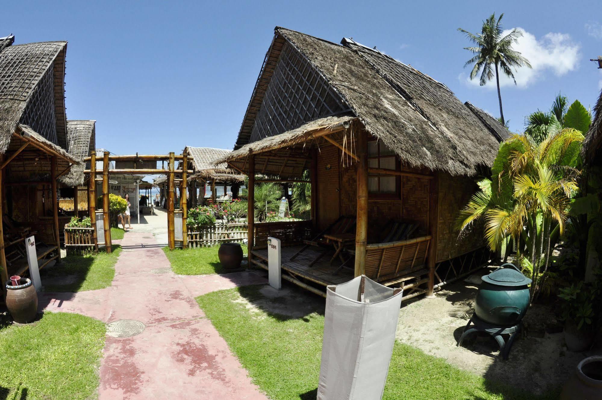 Resort Twin Palms