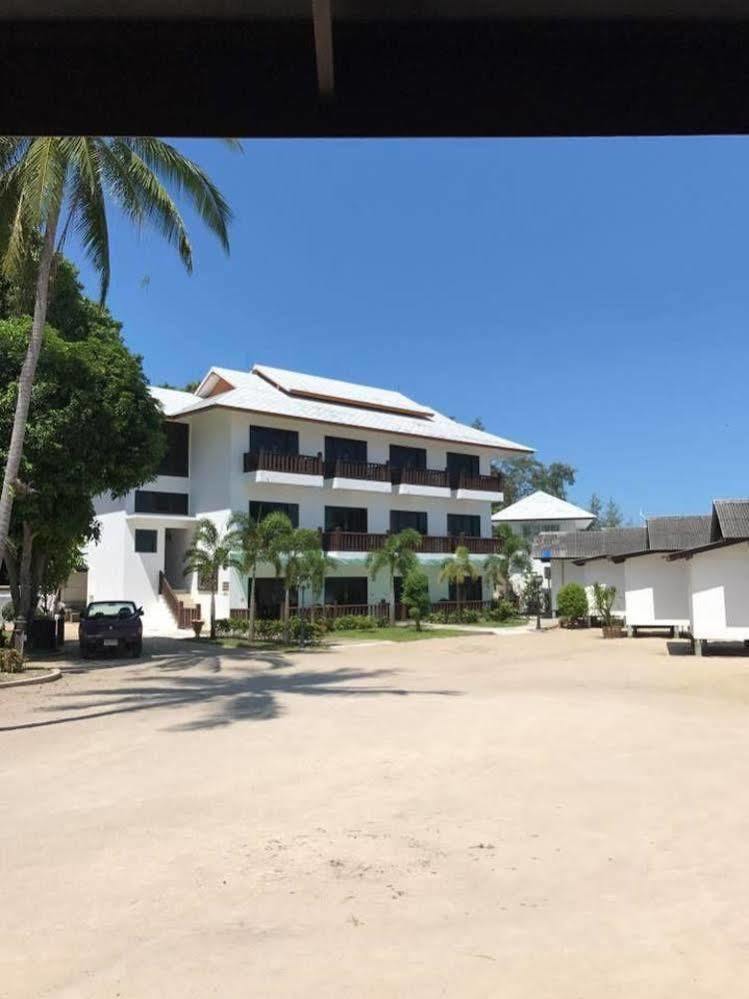 Resort Mac's Bay