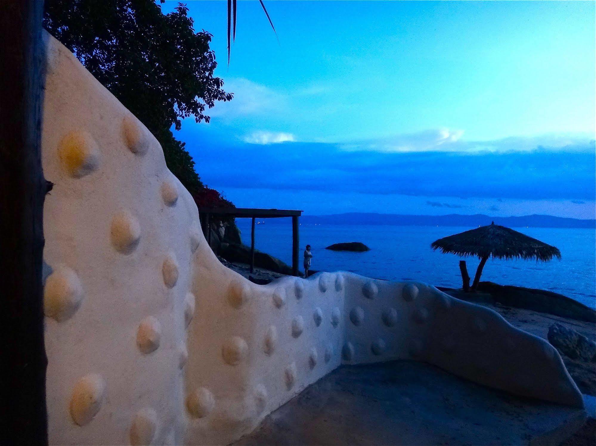 Hotel Bay Lounge & 4*