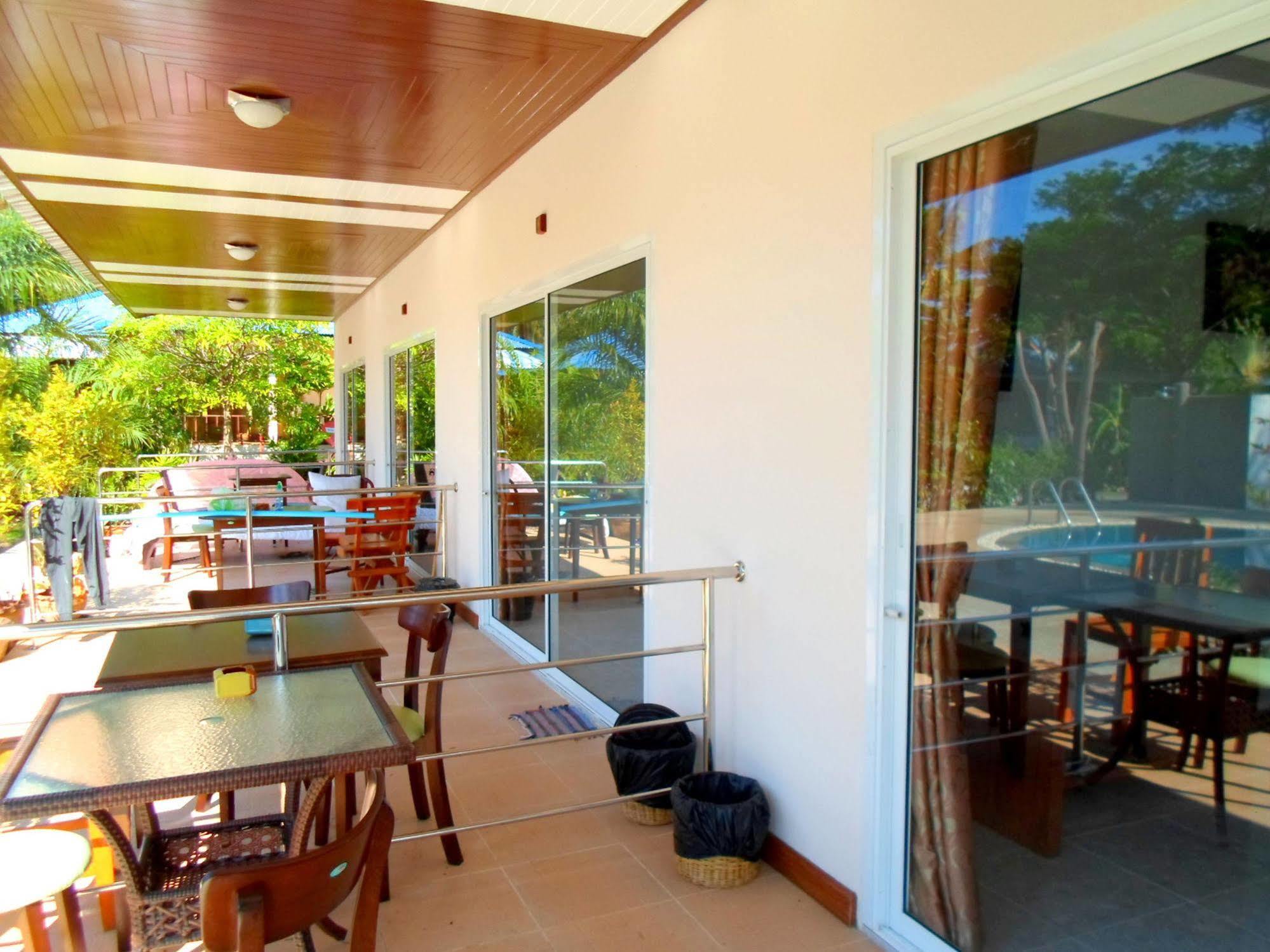 Baan Kuasakul Resort *