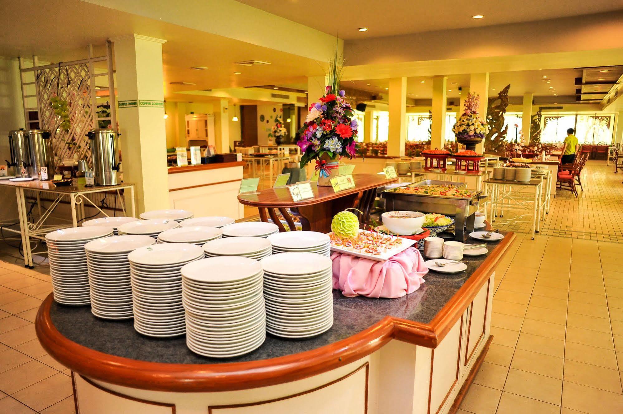 Wiang Indra Riverside 4*