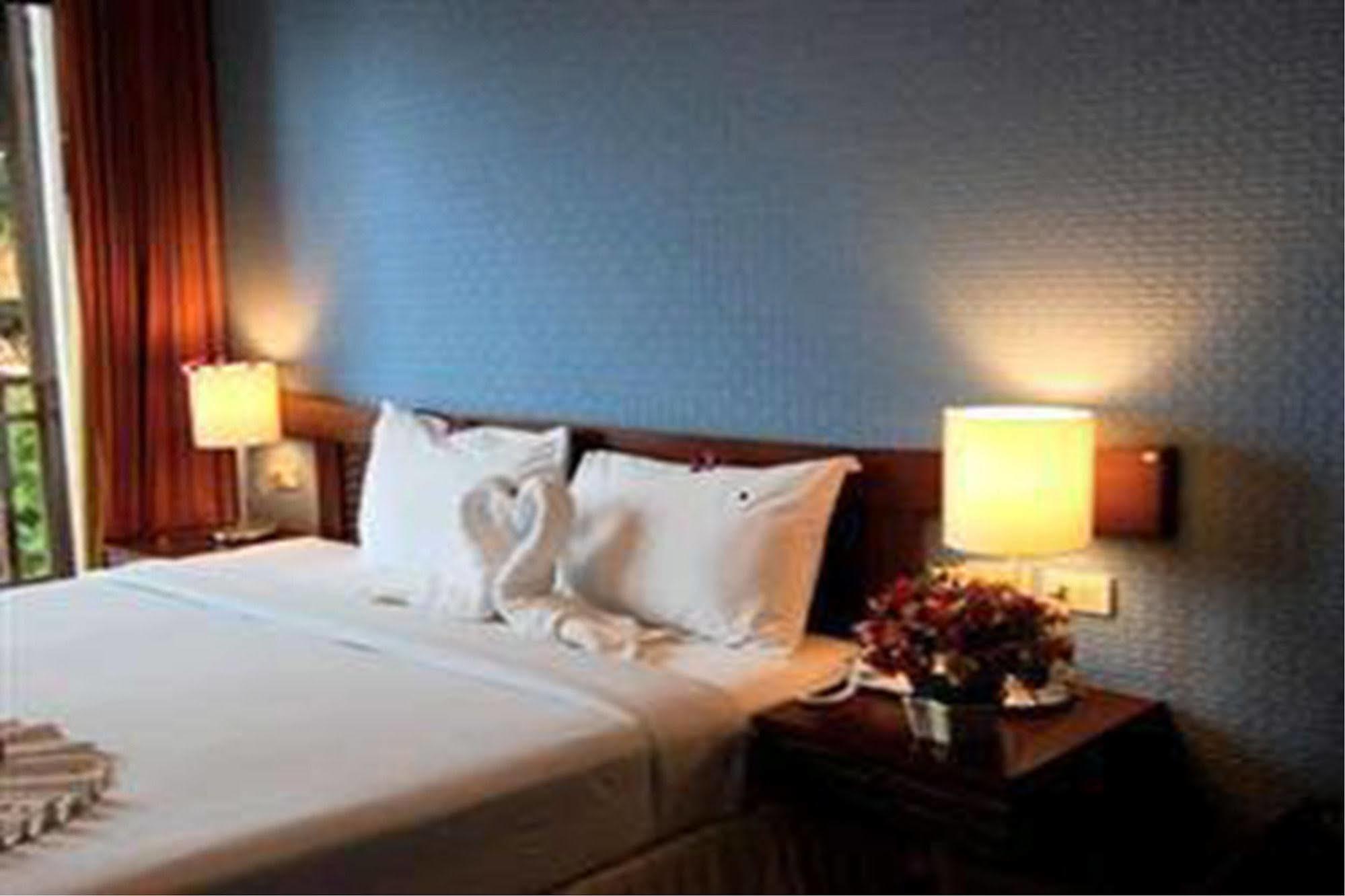 Mac Hotel