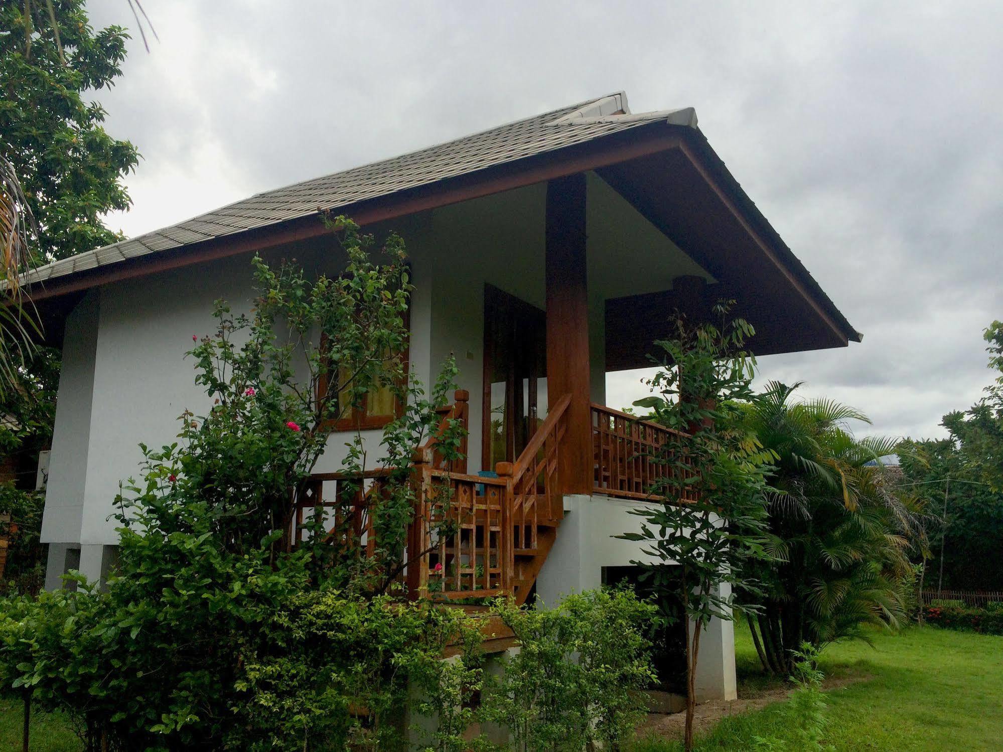 Loess Resort 3*
