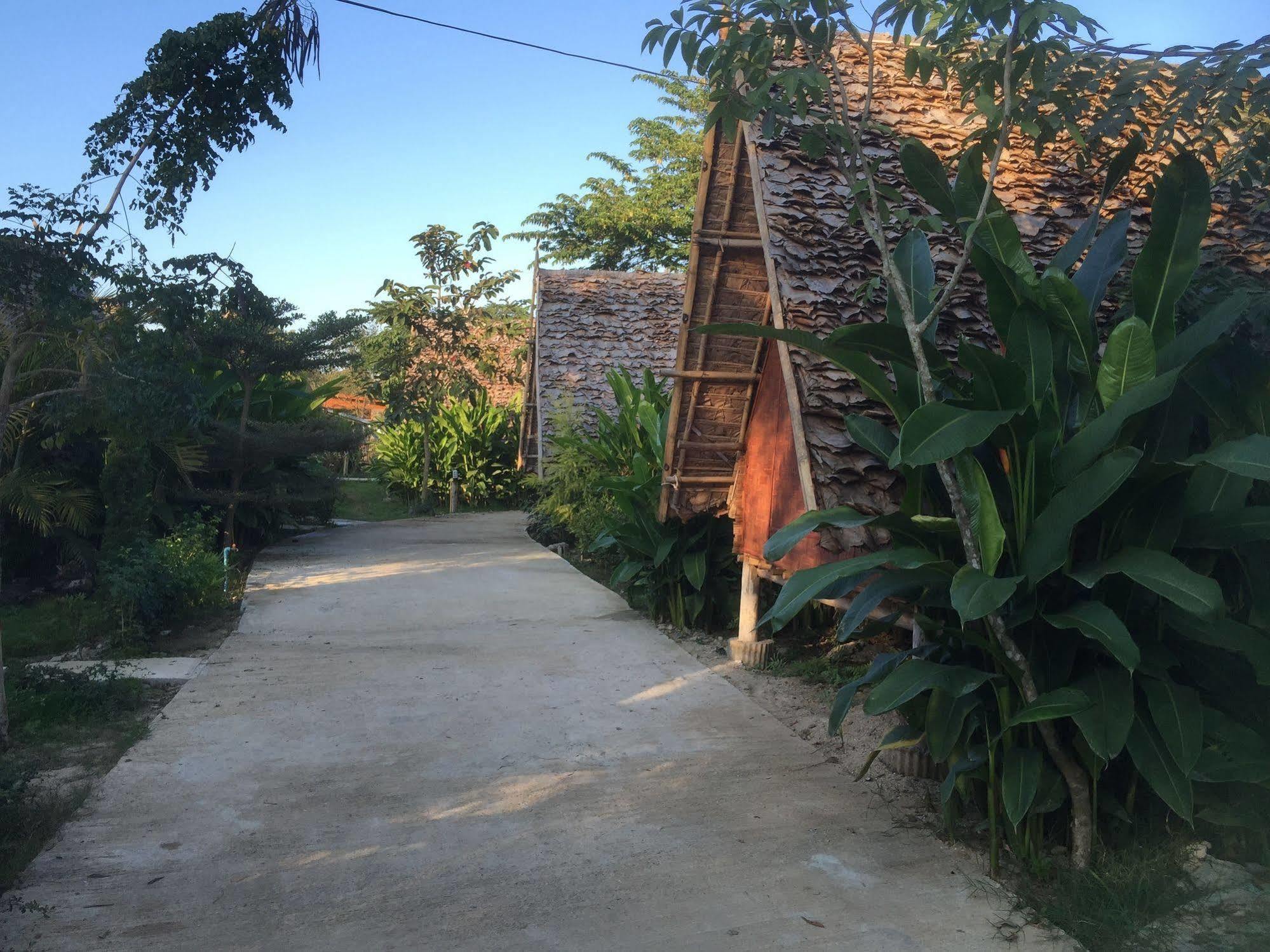 Loess Resort 3*