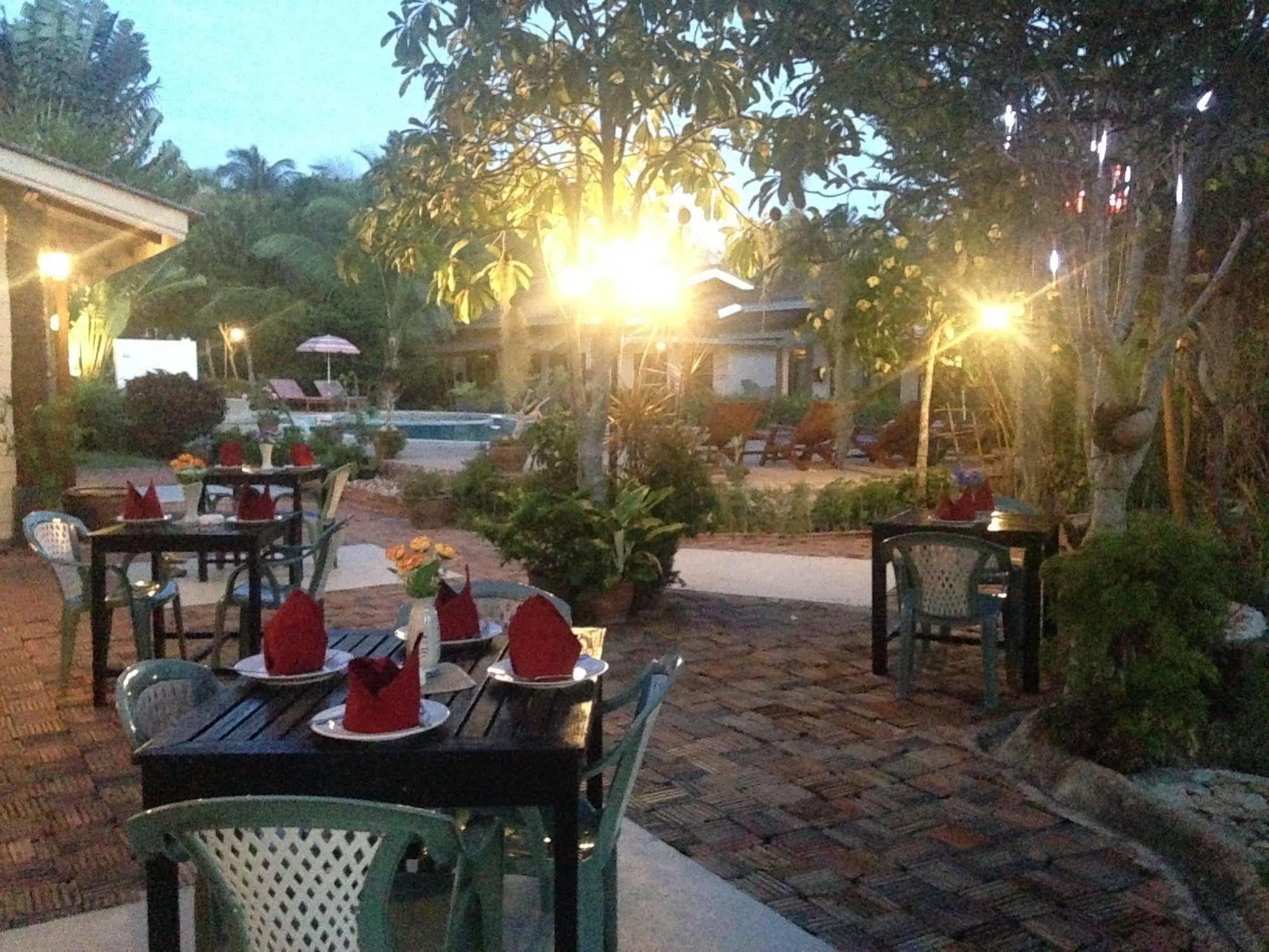 The Samui Native 3* Mae Nam