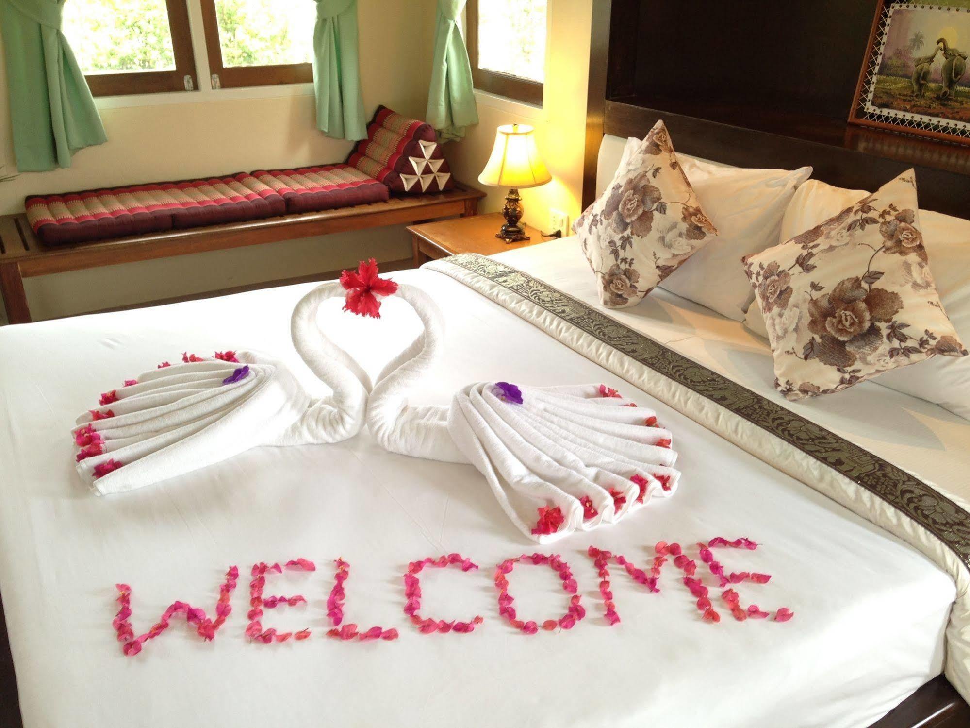 Hotel The Samui Native Mae Nam