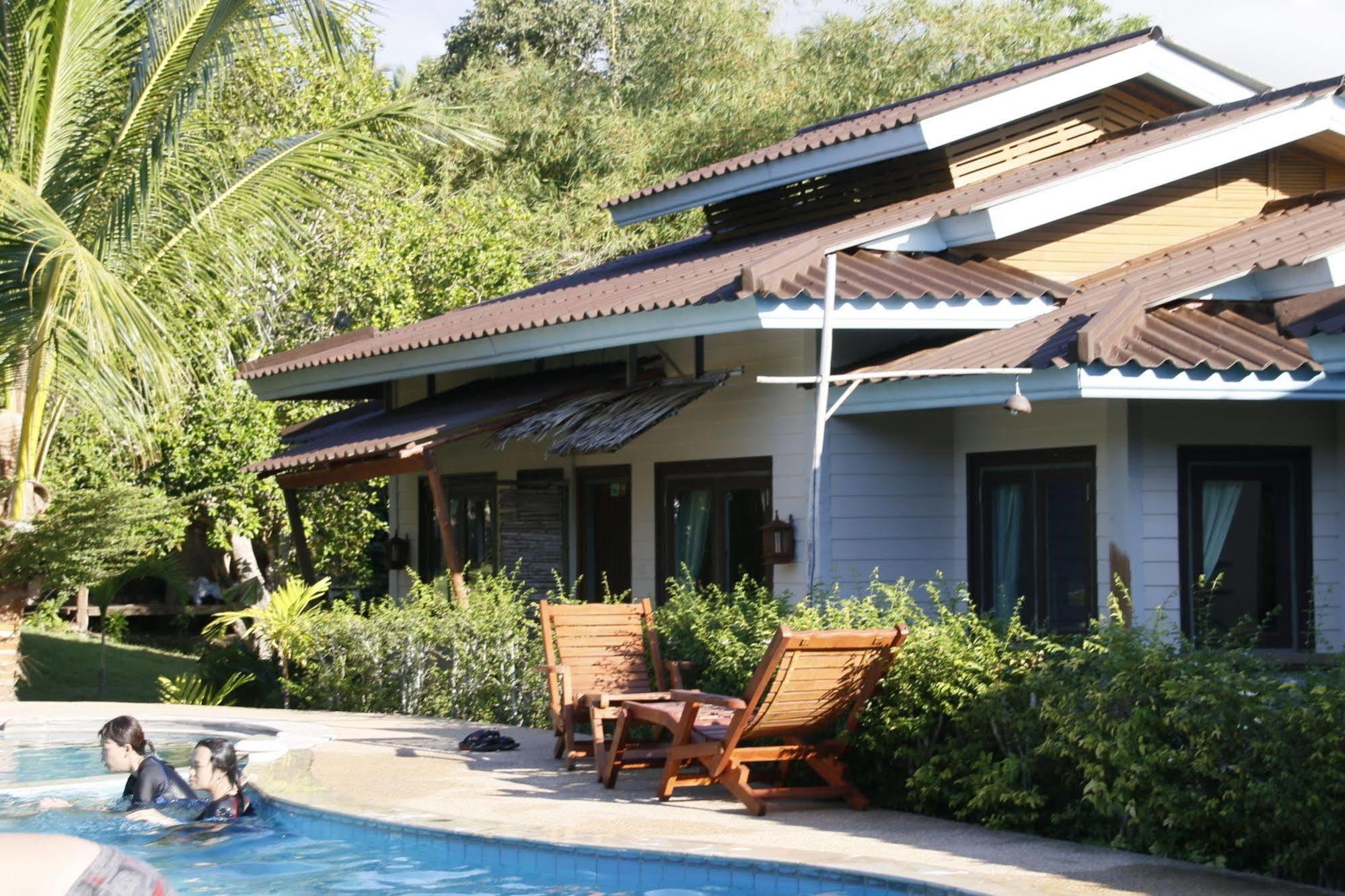 Hotel The Samui Native 3*