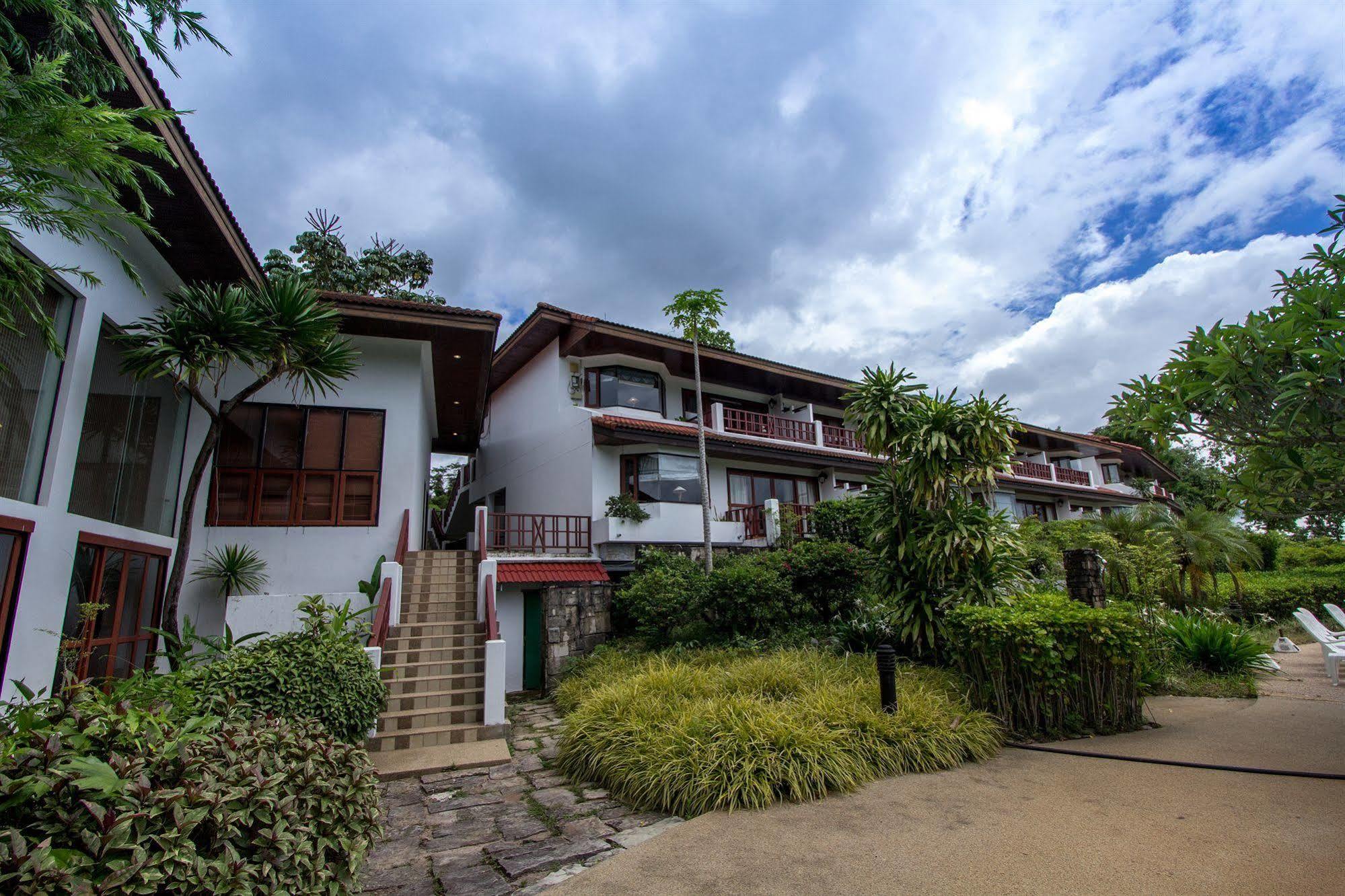 Waterford Valley Chiangrai Hotel