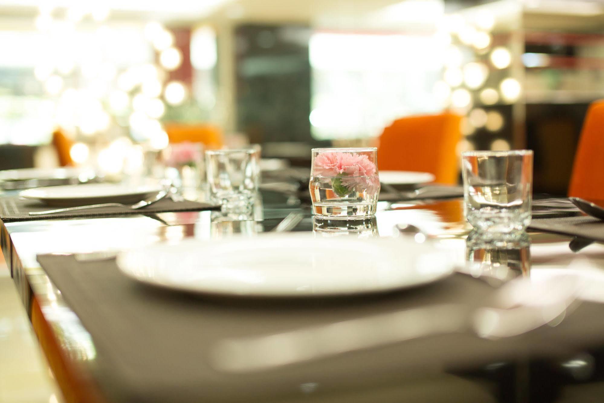 Le Touche Hotel 3*