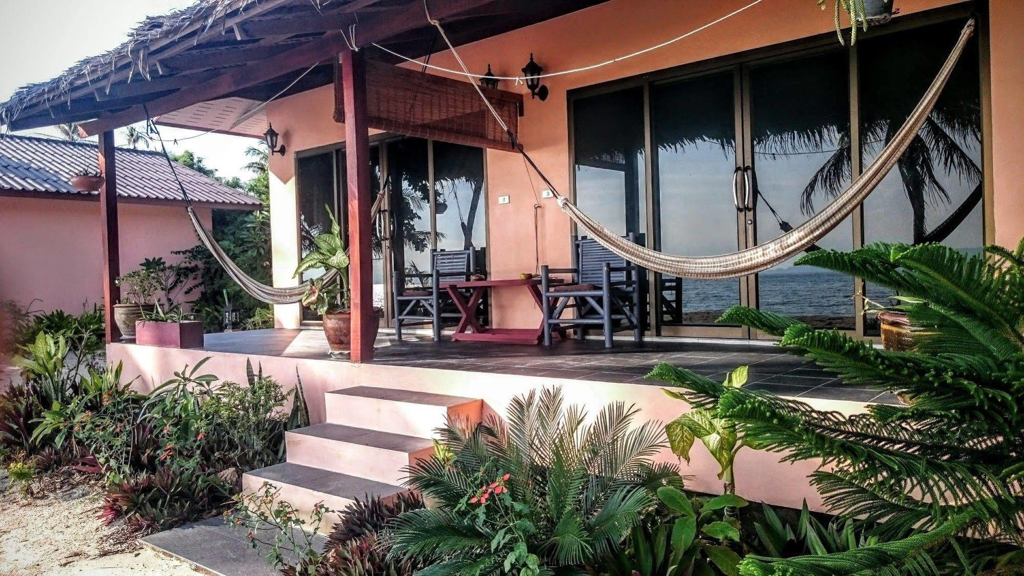 Papillon Resort 3*