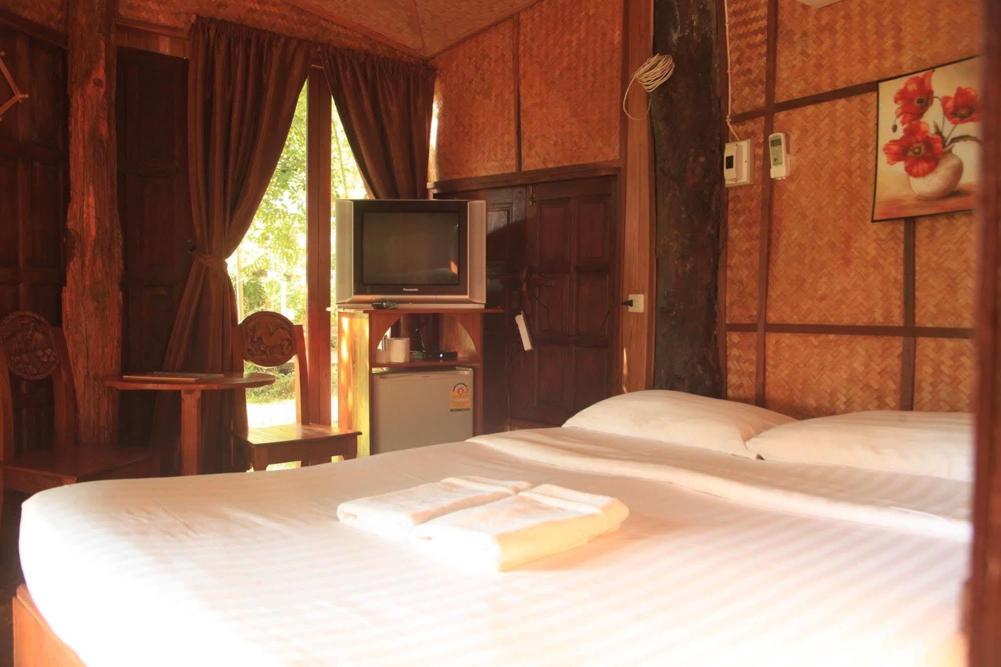 Treehouse Resort 3*