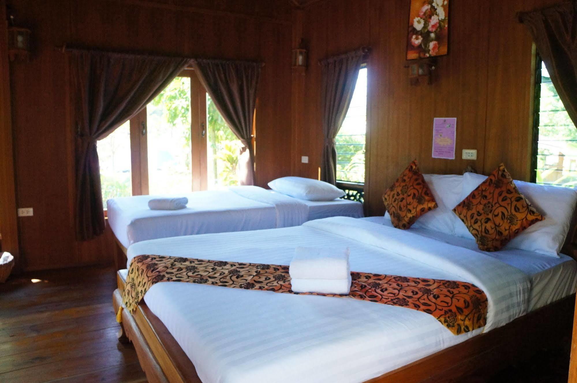 Resort Treehouse 3*