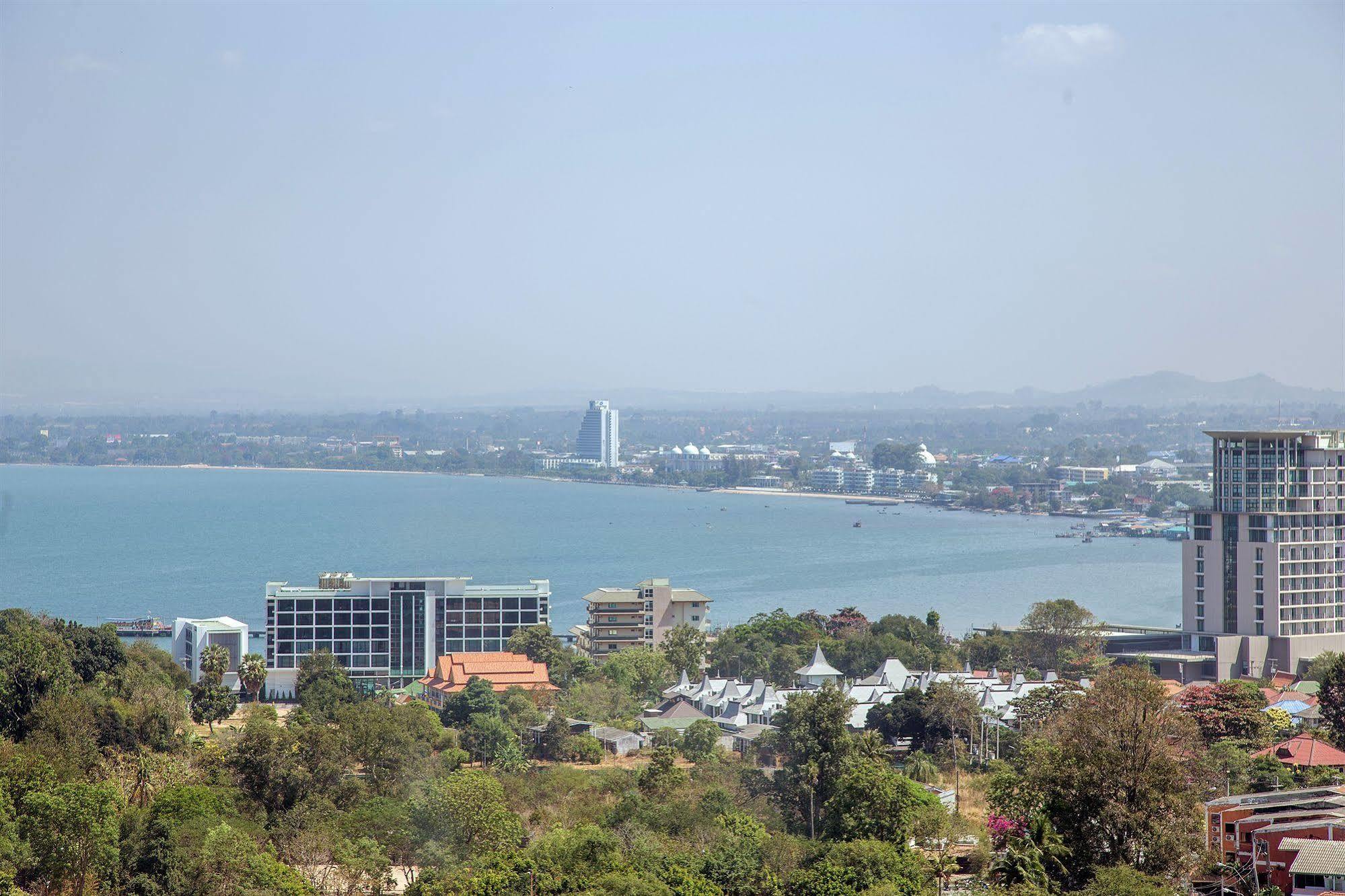 Hotel R-con Wongamat