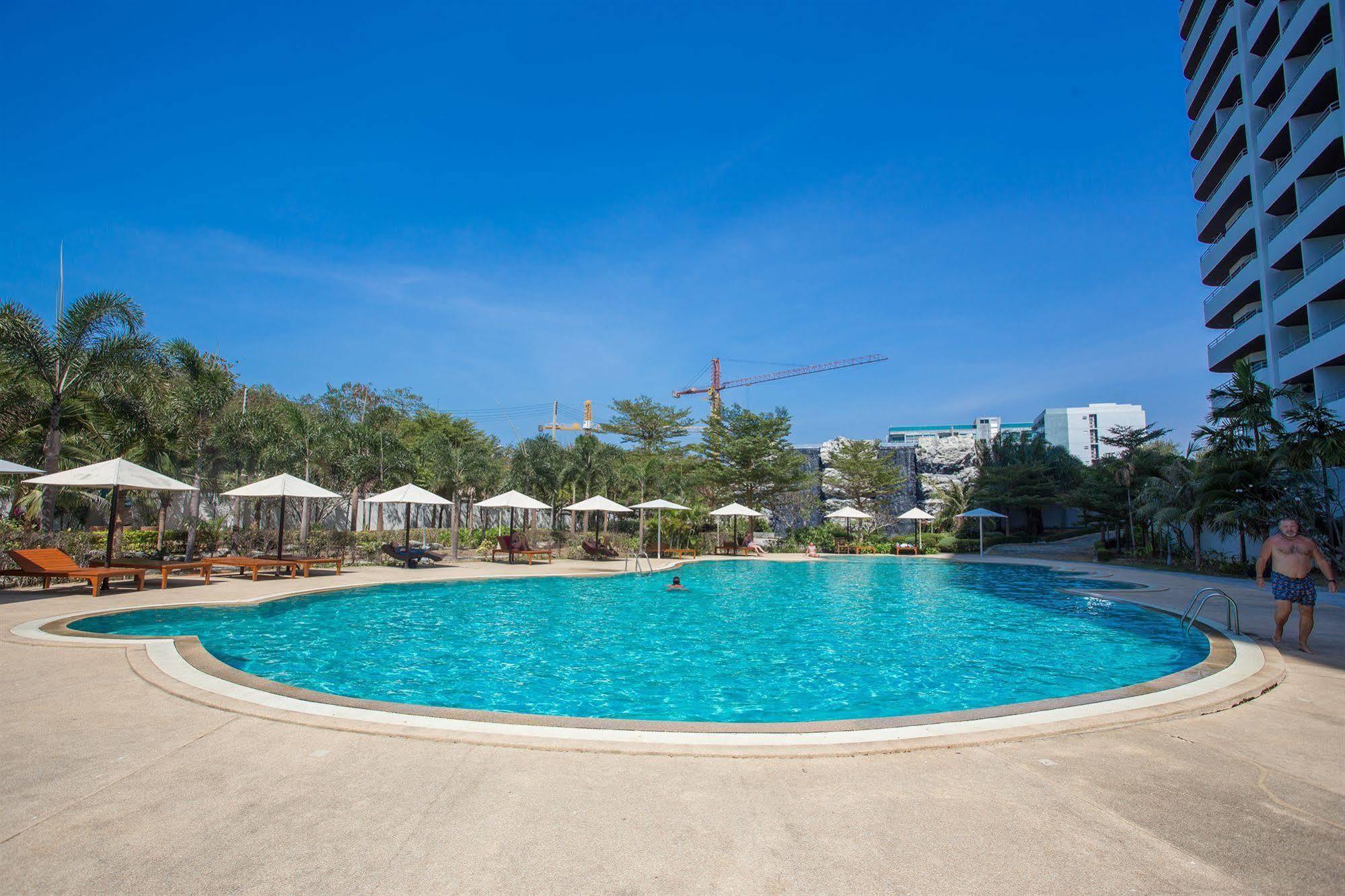R-con Wongamat Hotel Pattaya