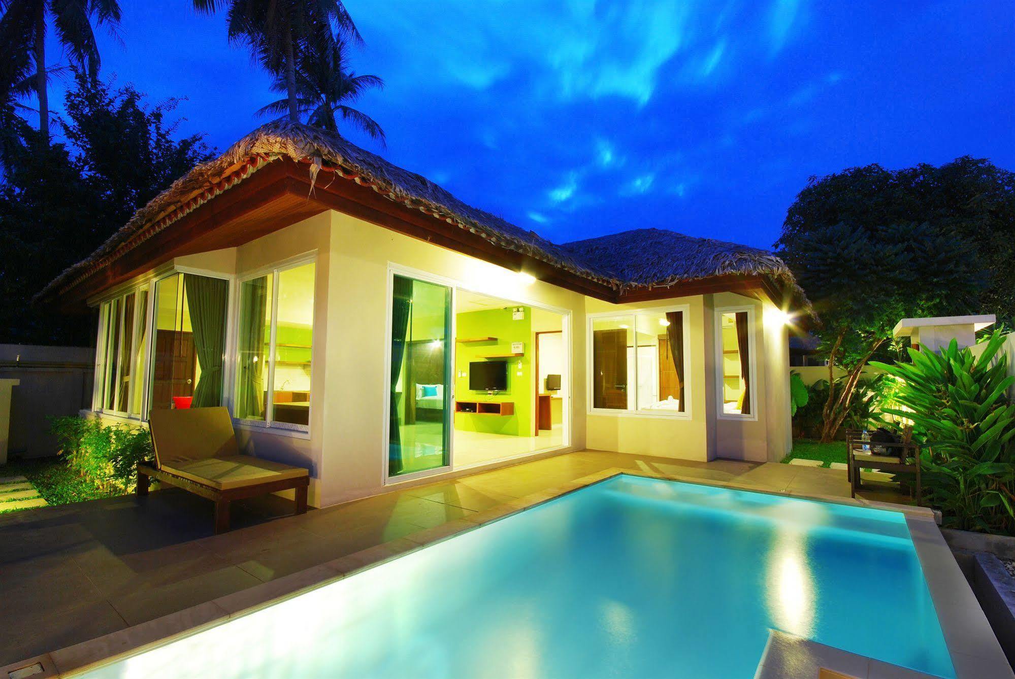 The Living Pool Hotel