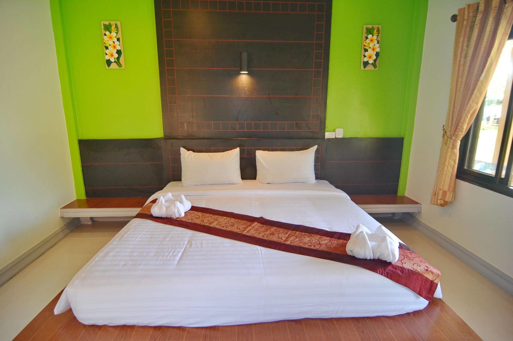 Hotel Lanta Emerald