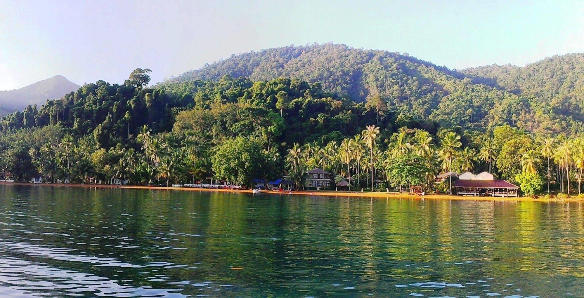 Amber Sands Resort 3*