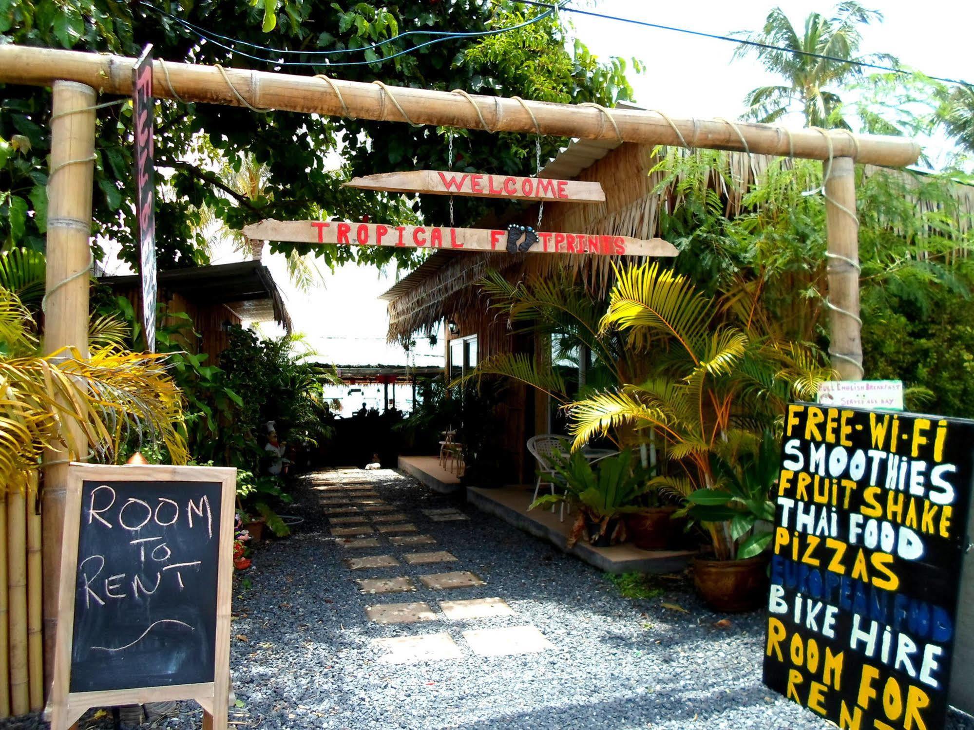 Hotel Tropical Footprints