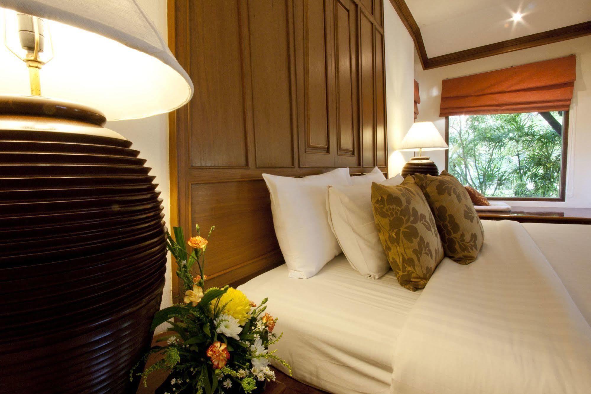 Sunrise Tropical Resort 4*