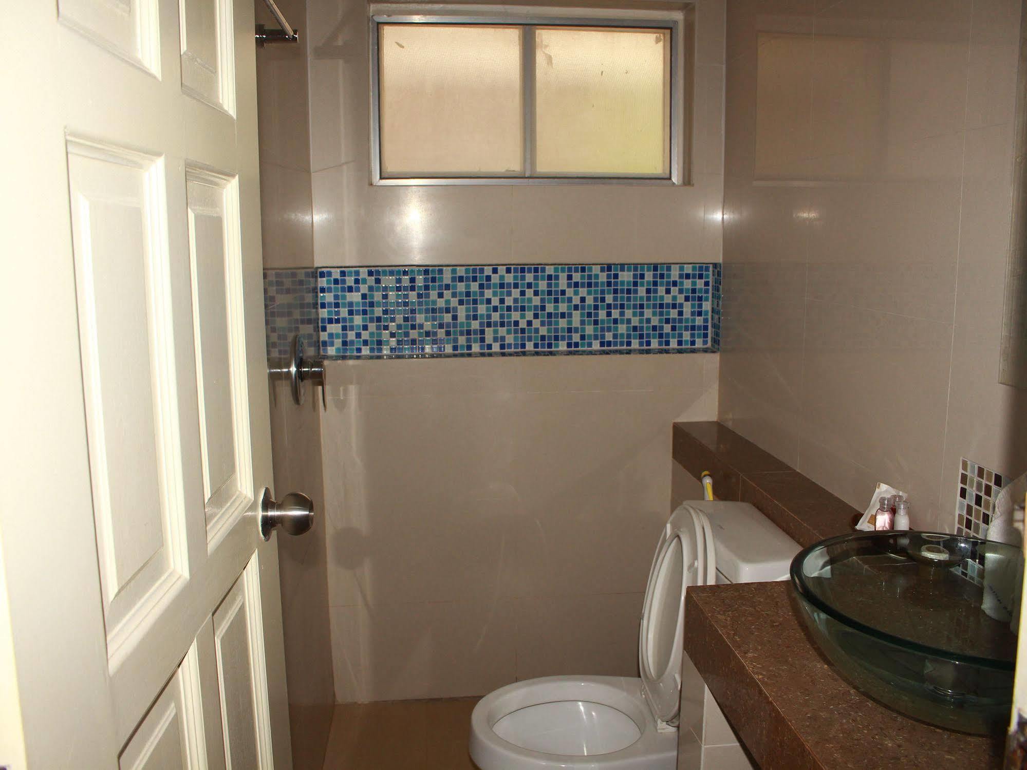 Guest house Bangrak Club