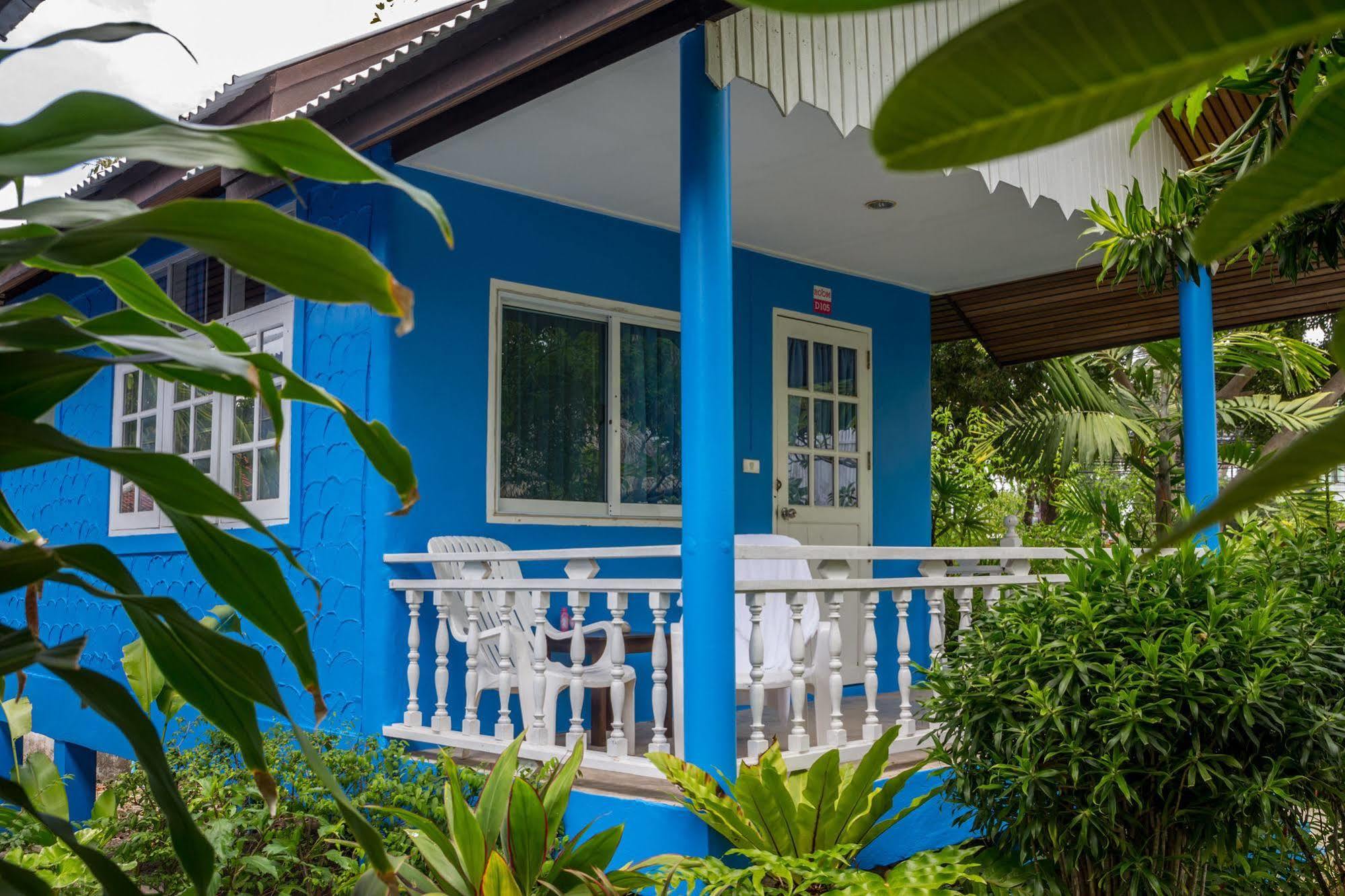 Guest house Bangrak Club 3*