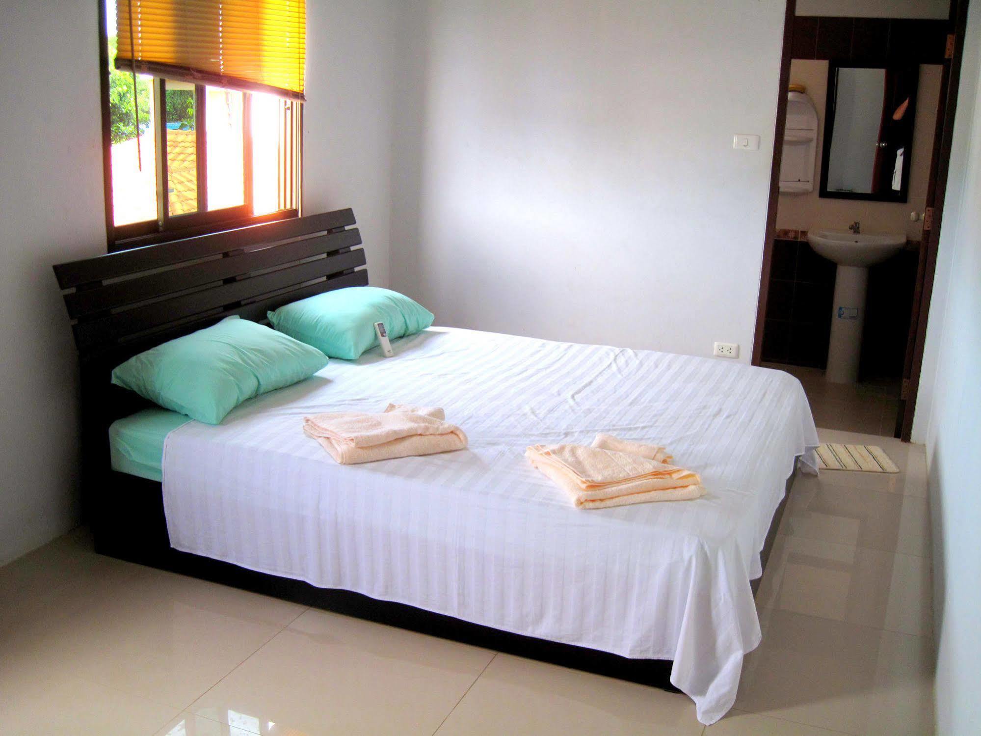 The Friendship Hostel Bophut