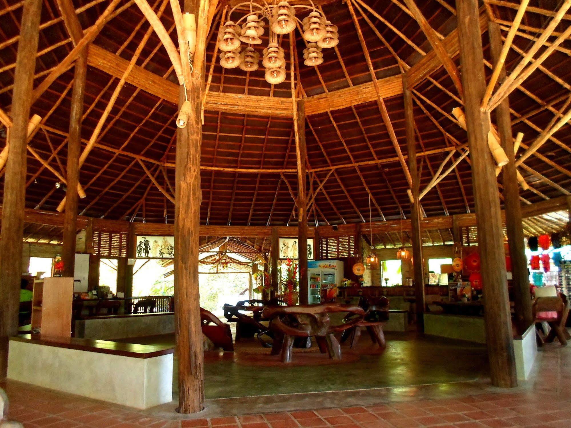The Cliff & River Jungle Hotel