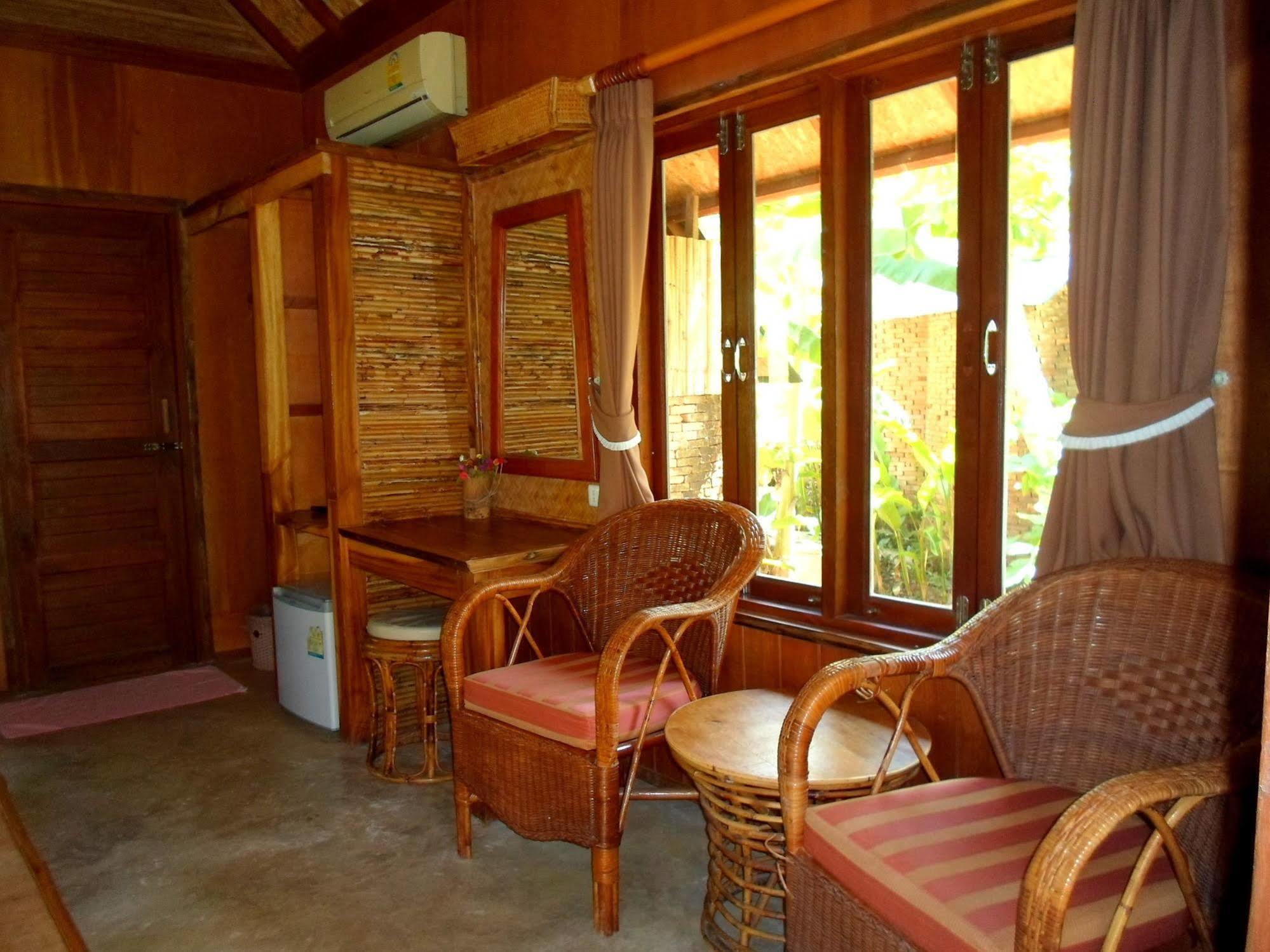 The Cliff & River Jungle Hotel Phanom