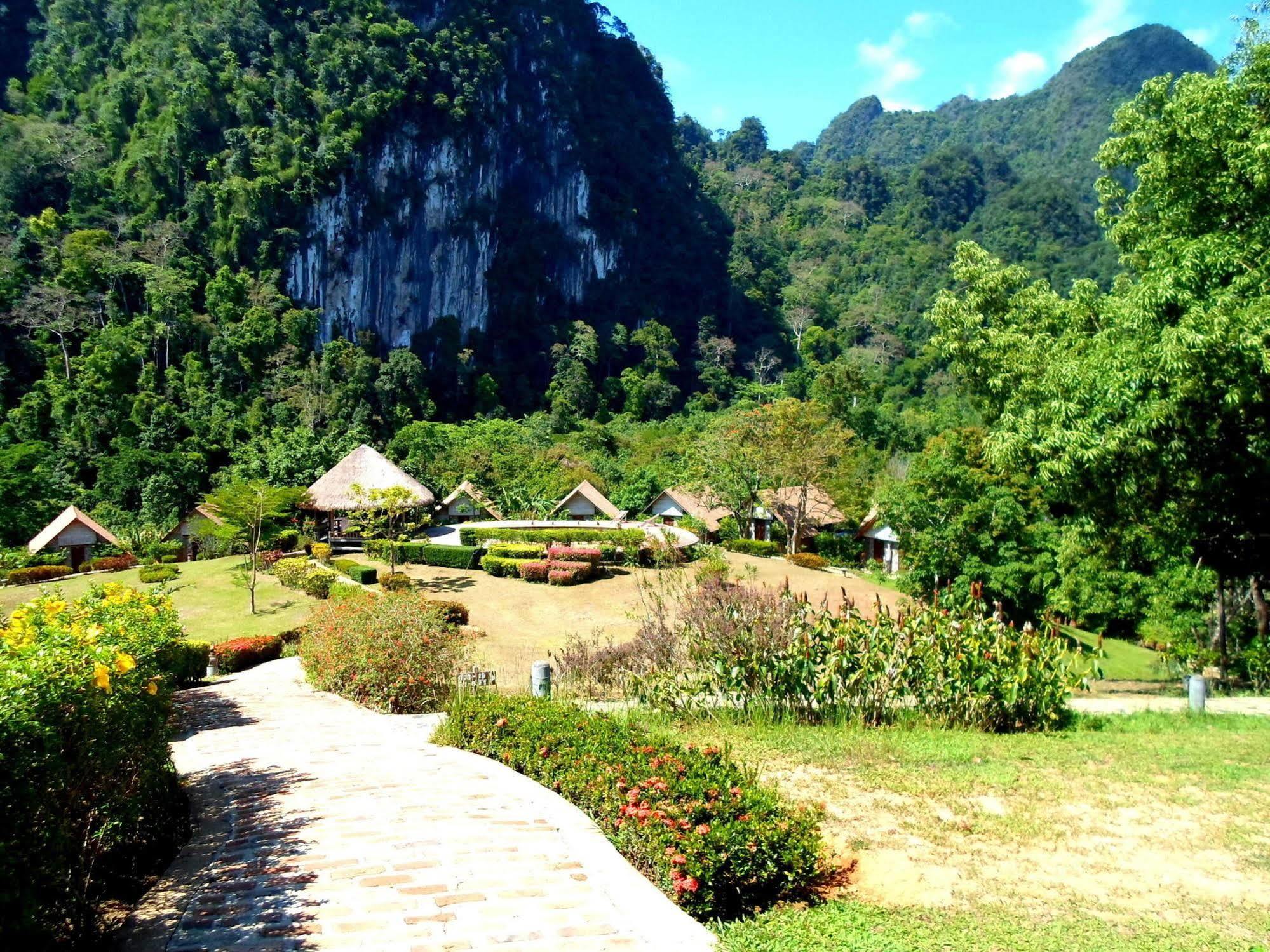 Hotel The Cliff & River Jungle