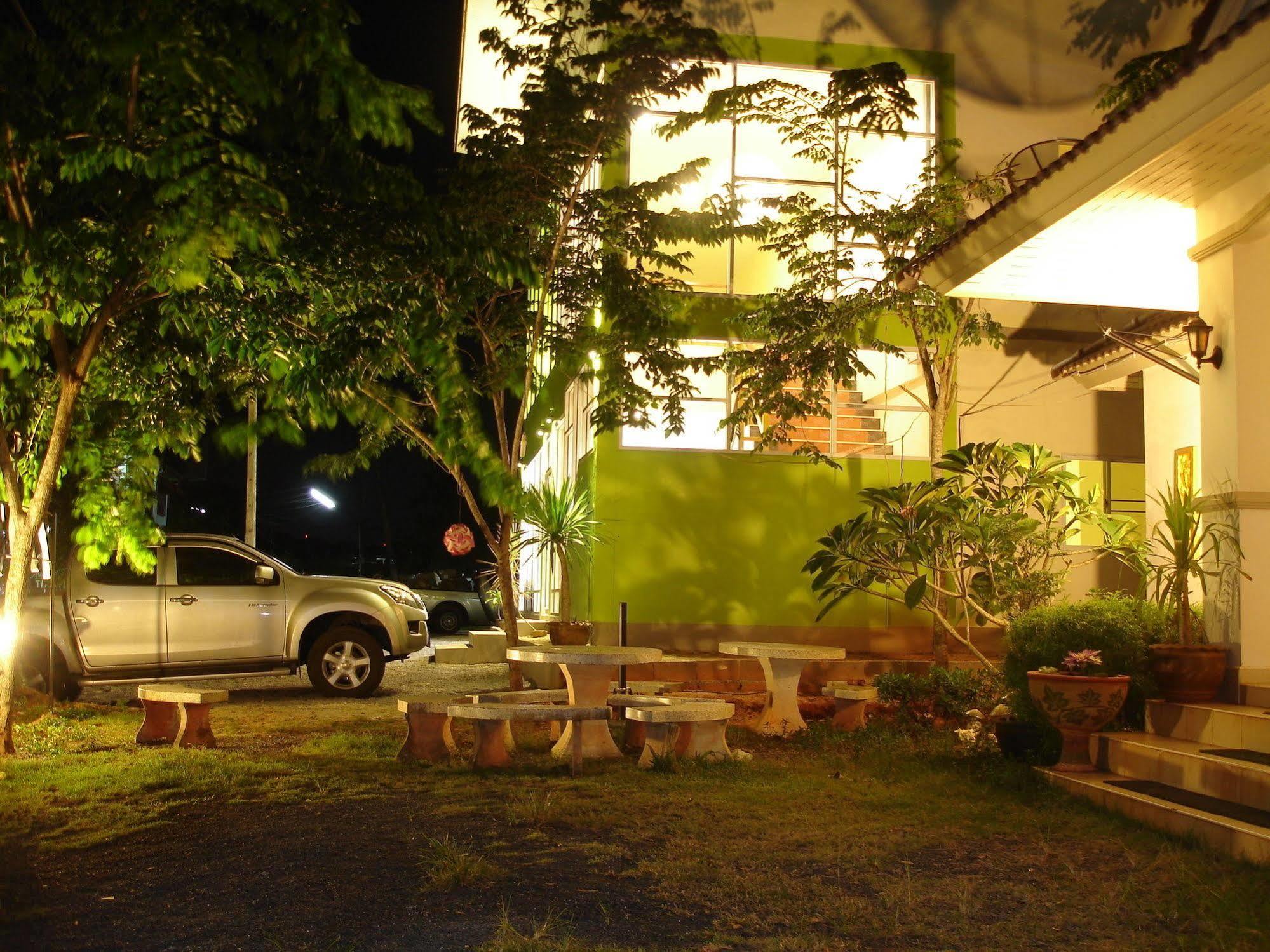Resort Green Home Resort Surat Thani