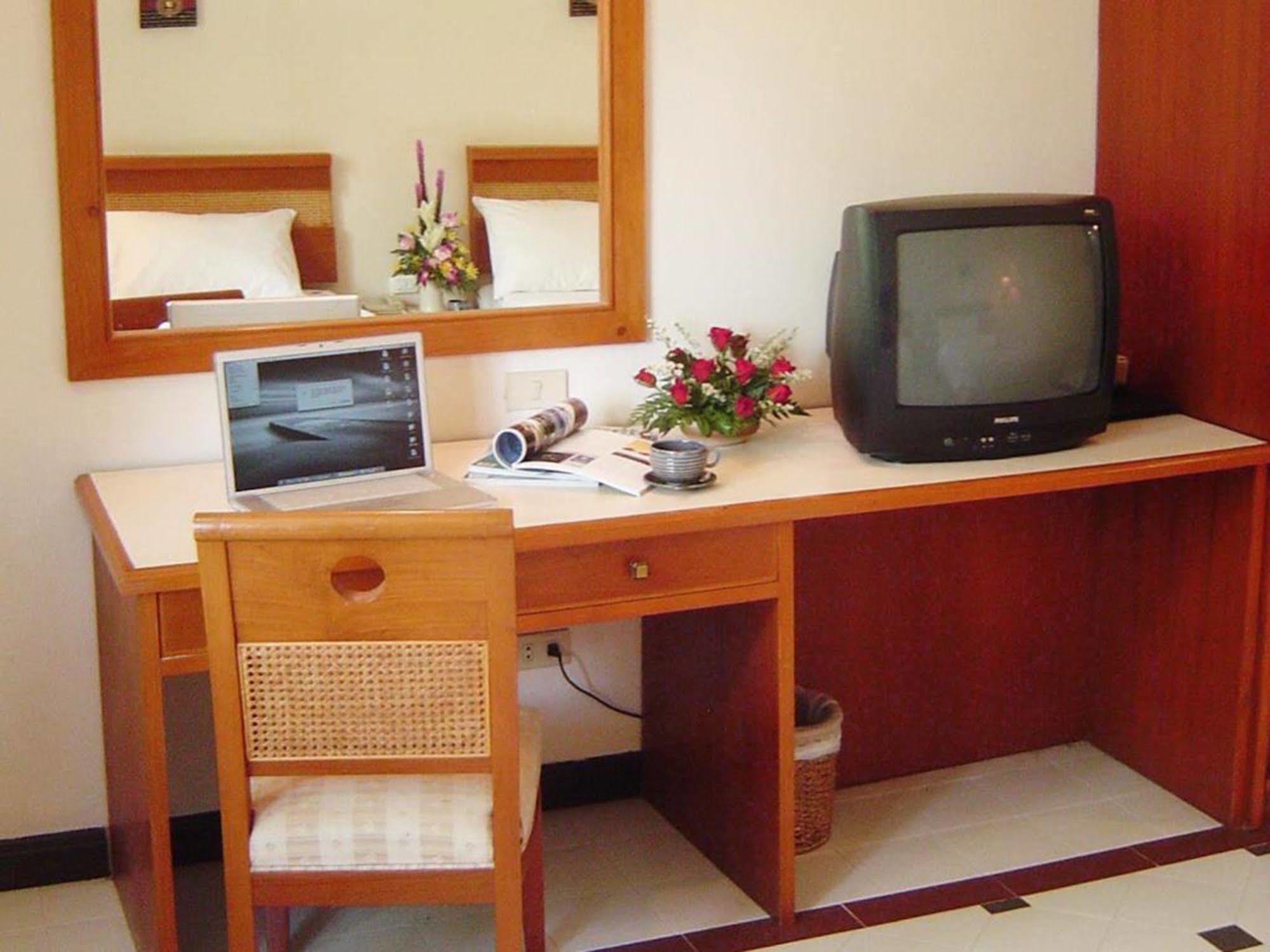 Sunset Mansion Apartamento Patong