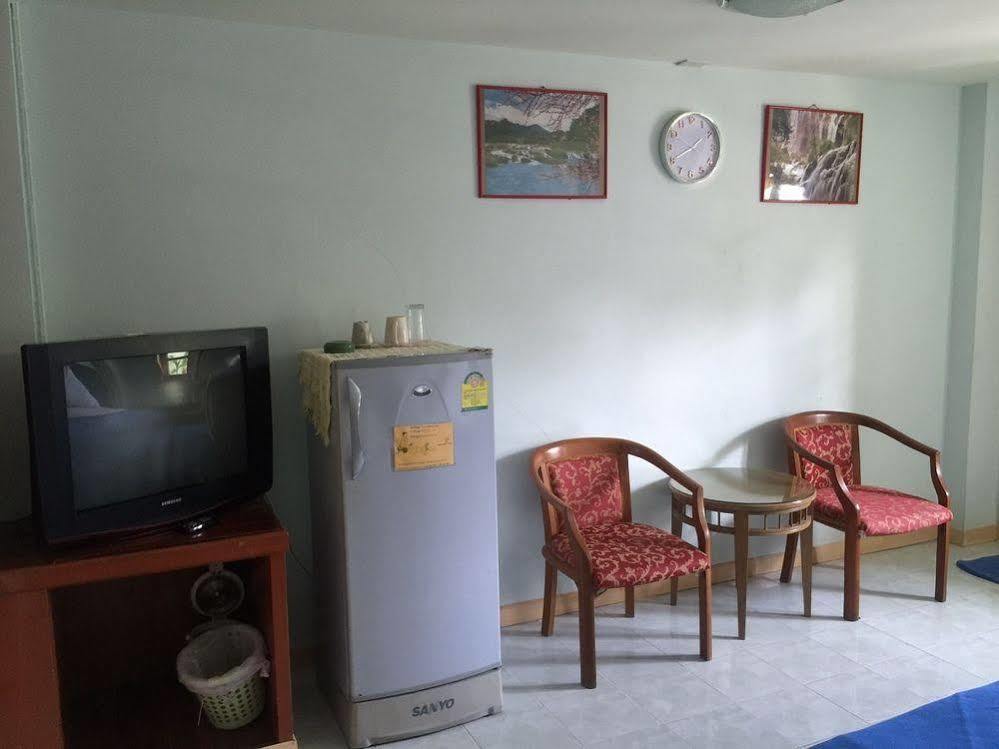 Guest house Pinthong House *