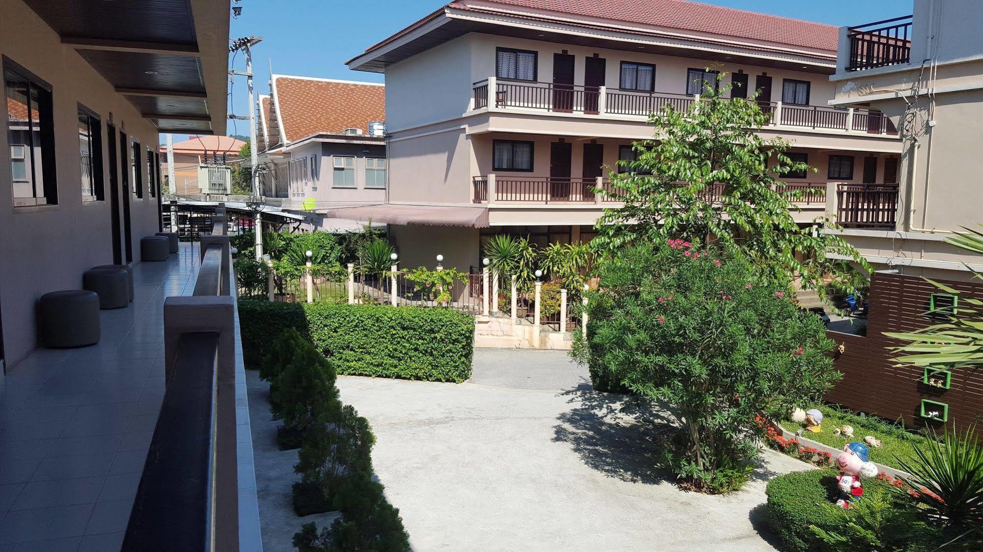 Hotel Panupong 3*