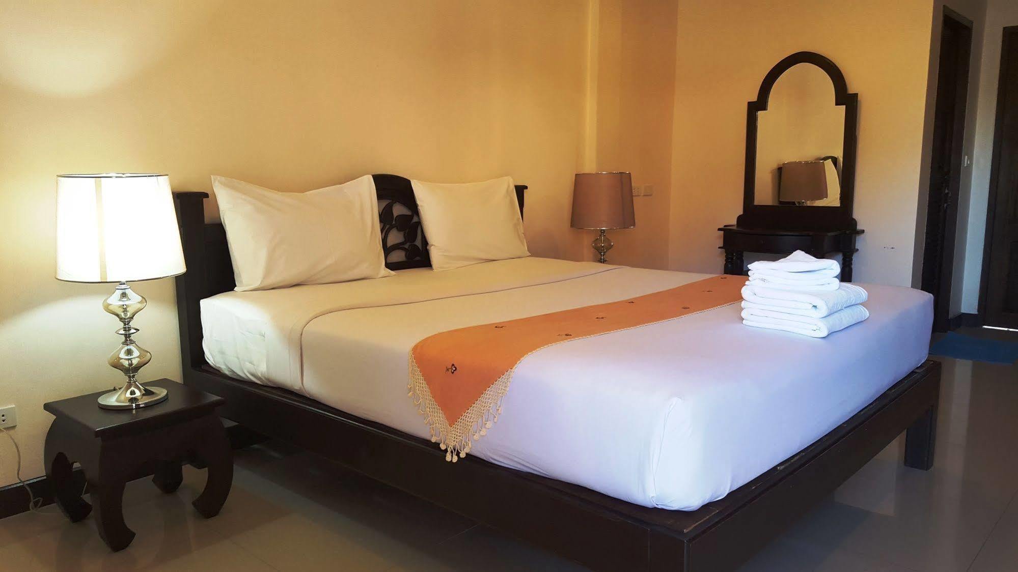 Panupong Hotel