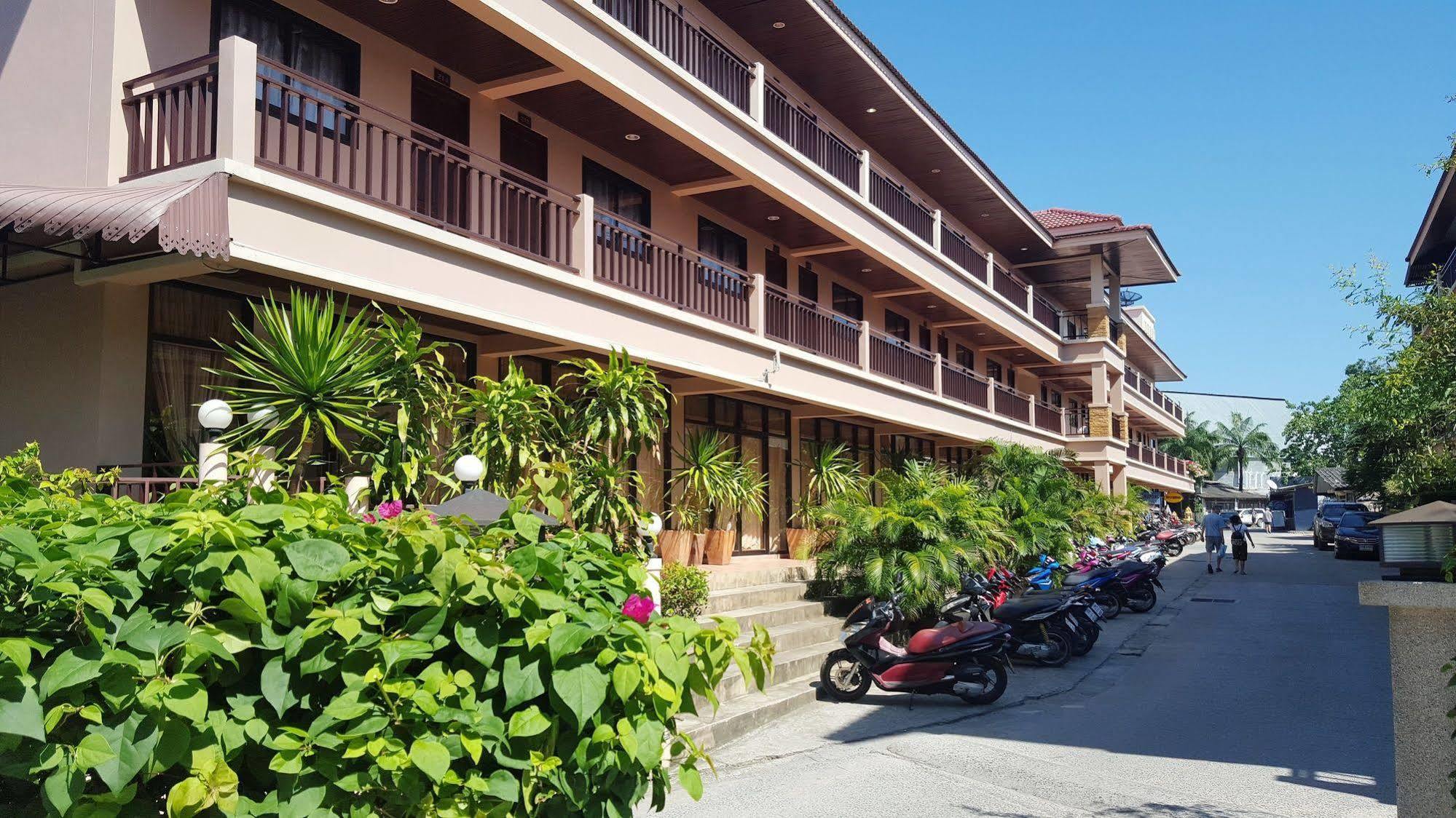 Panupong Chaweng (Koh Samui)